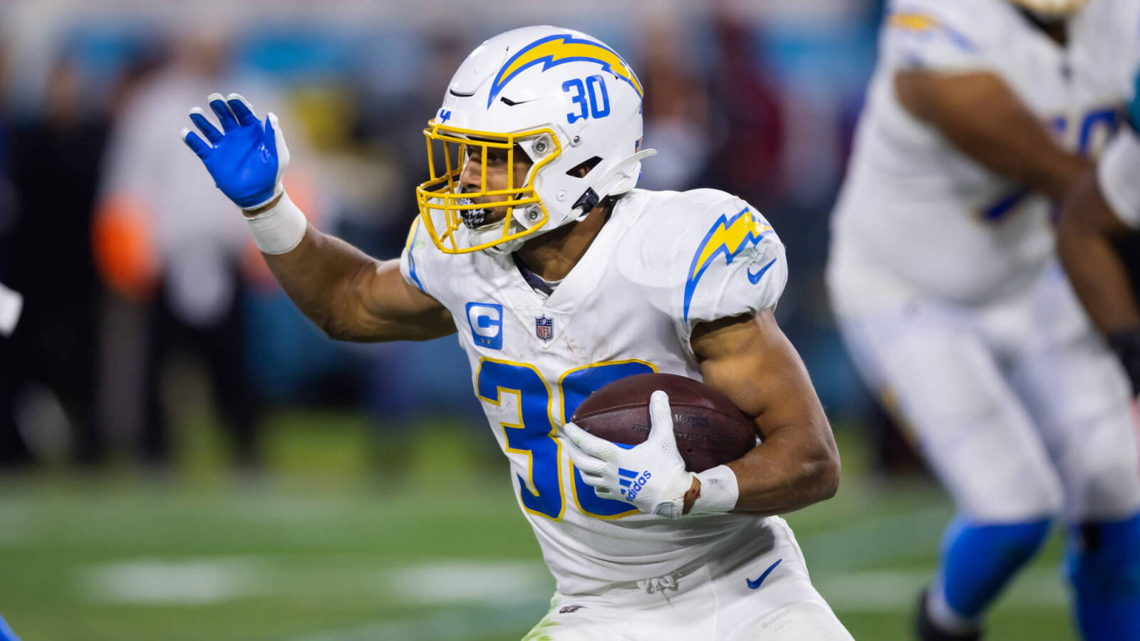 Chargers RB Austin Ekeler Staying Put After Pay Raise  NFL Writer Eric  Williams Joins The Show  9newscom