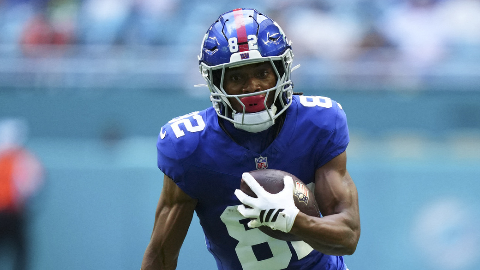 https://www.yardbarker.com/media/9/b/9bb46349abceb54b41fc35cd9ba551fe2a48b659/thumb_16x9/giants-calvin-austin-reportedly-carted-off.jpg?v=1