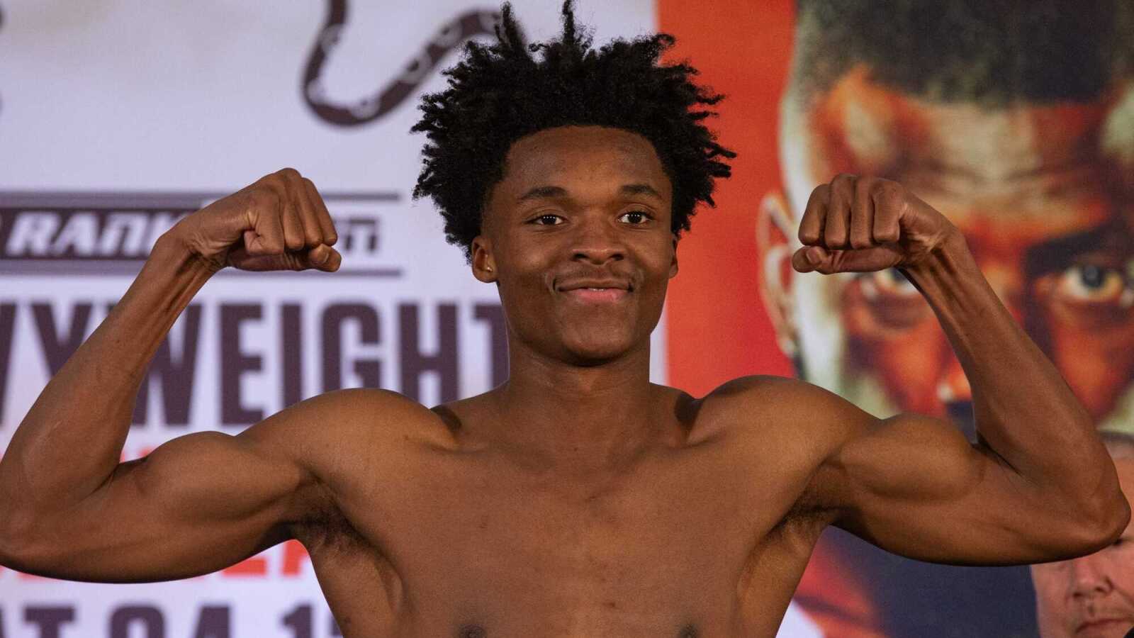 Intriguing World Title Fight Added to November Riyadh Season Card