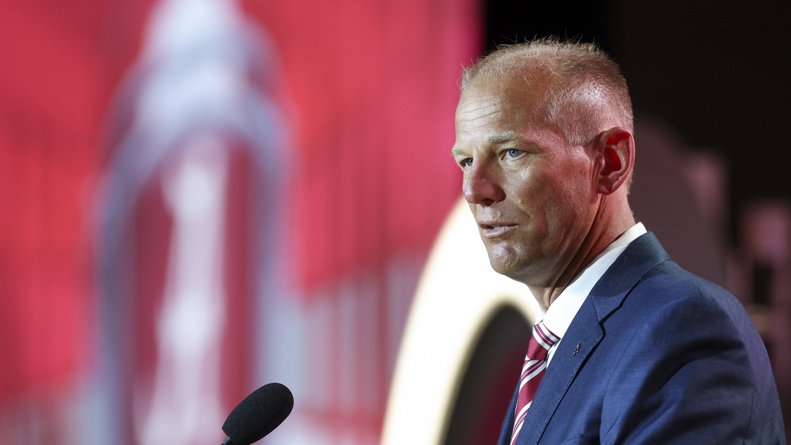 https://www.yardbarker.com/media/9/c/9c6b798ea984e247beff60114dbfd3d0740d5337/thumb_16x9/paul-finebaum-anonymous-former-alabama-player-rip.jpg