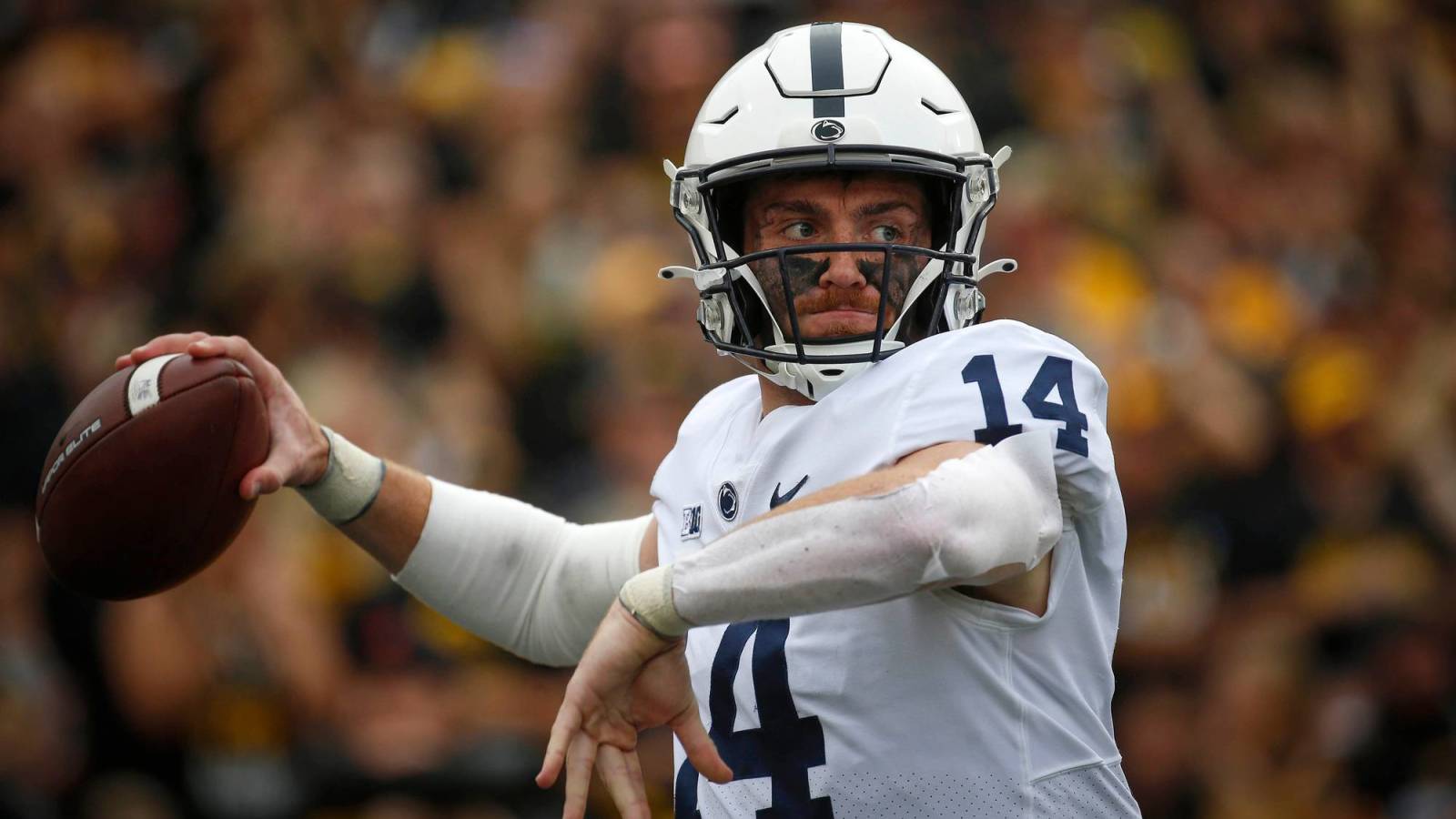Penn State QB Sean Clifford suffers obvious arm damage vs. Iowa