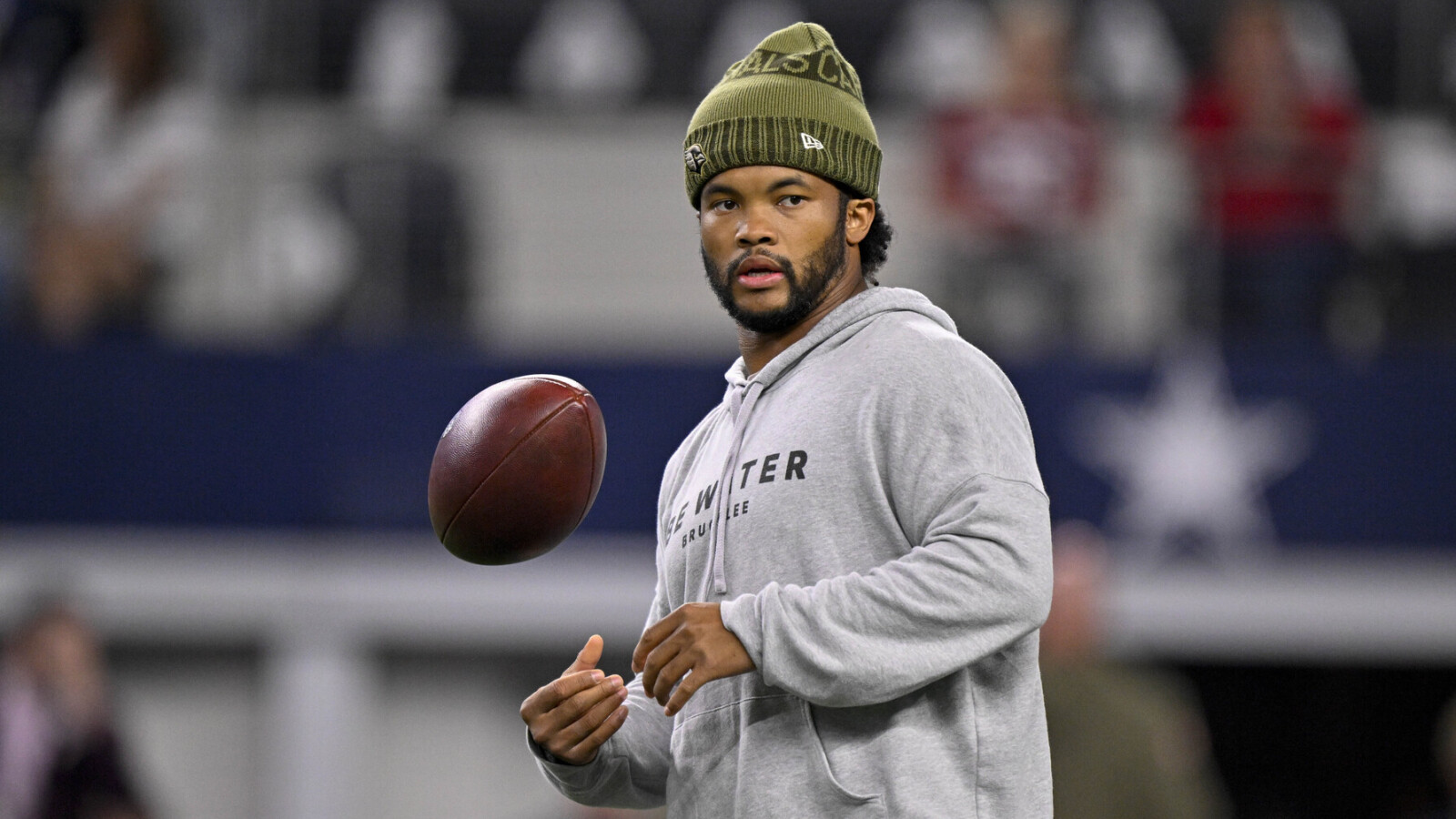 https://www.yardbarker.com/media/9/c/9c719df81dc721cff0c04efbf8161ff496538968/thumb_16x9/vikings-reportedly-huge-kyler-murray-jj-mccarthy.jpg?v=1
