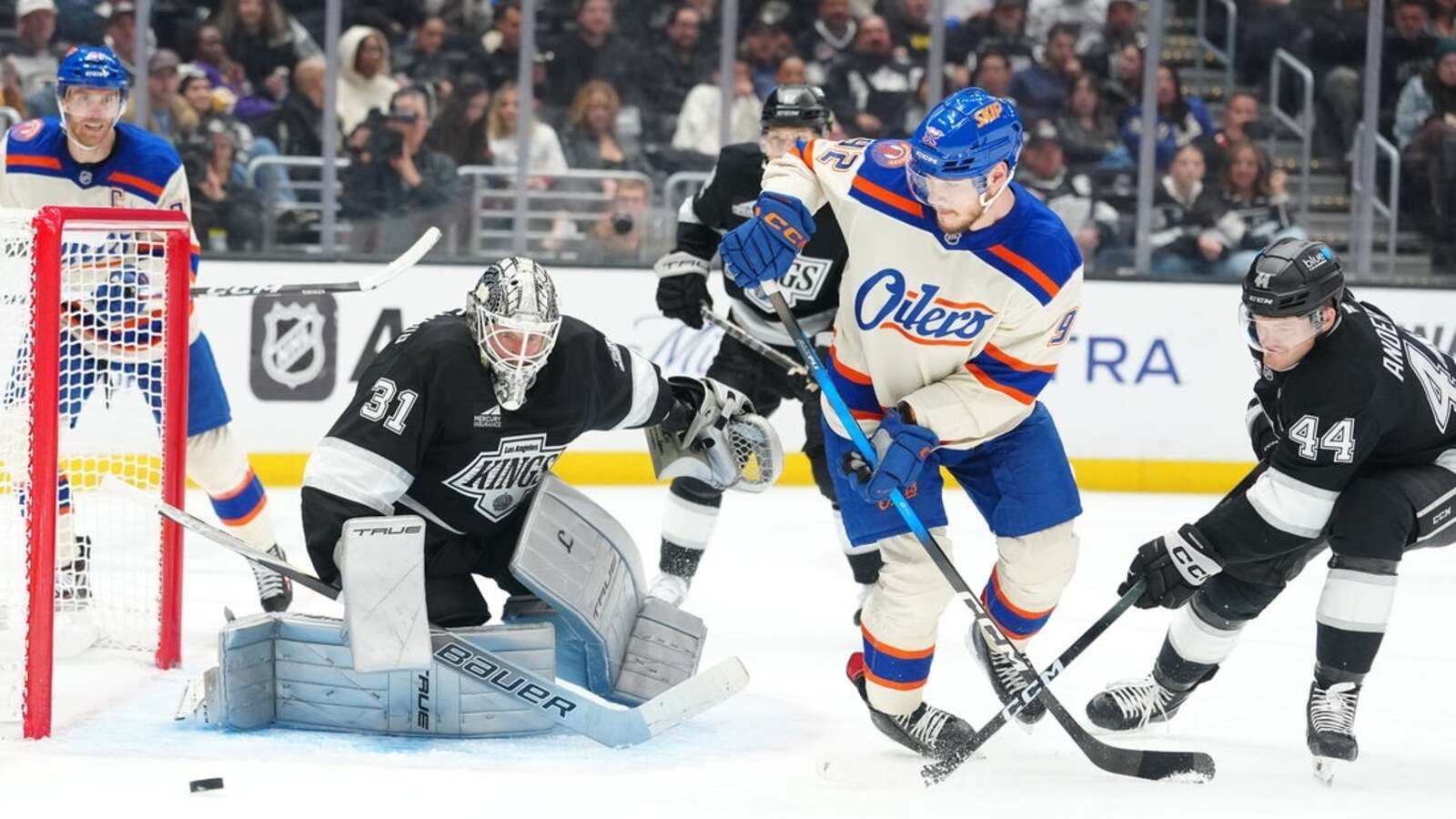 Surging Oilers bring 5-game win streak into meeting with Mammoth