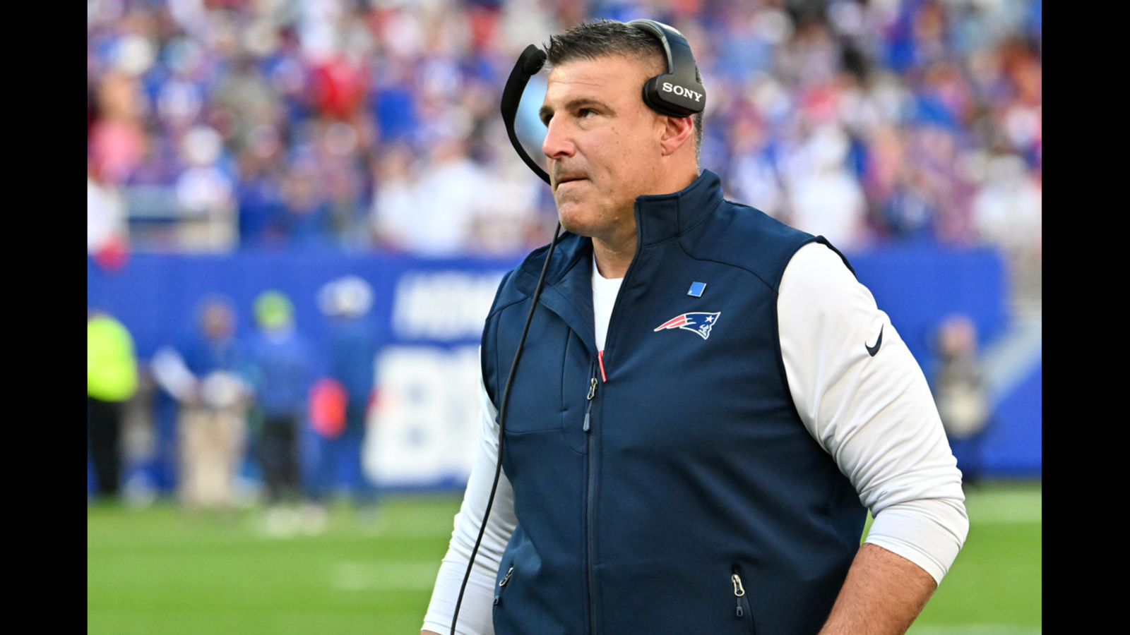 Patriots Face Injury Challenges Ahead of Raiders Matchup