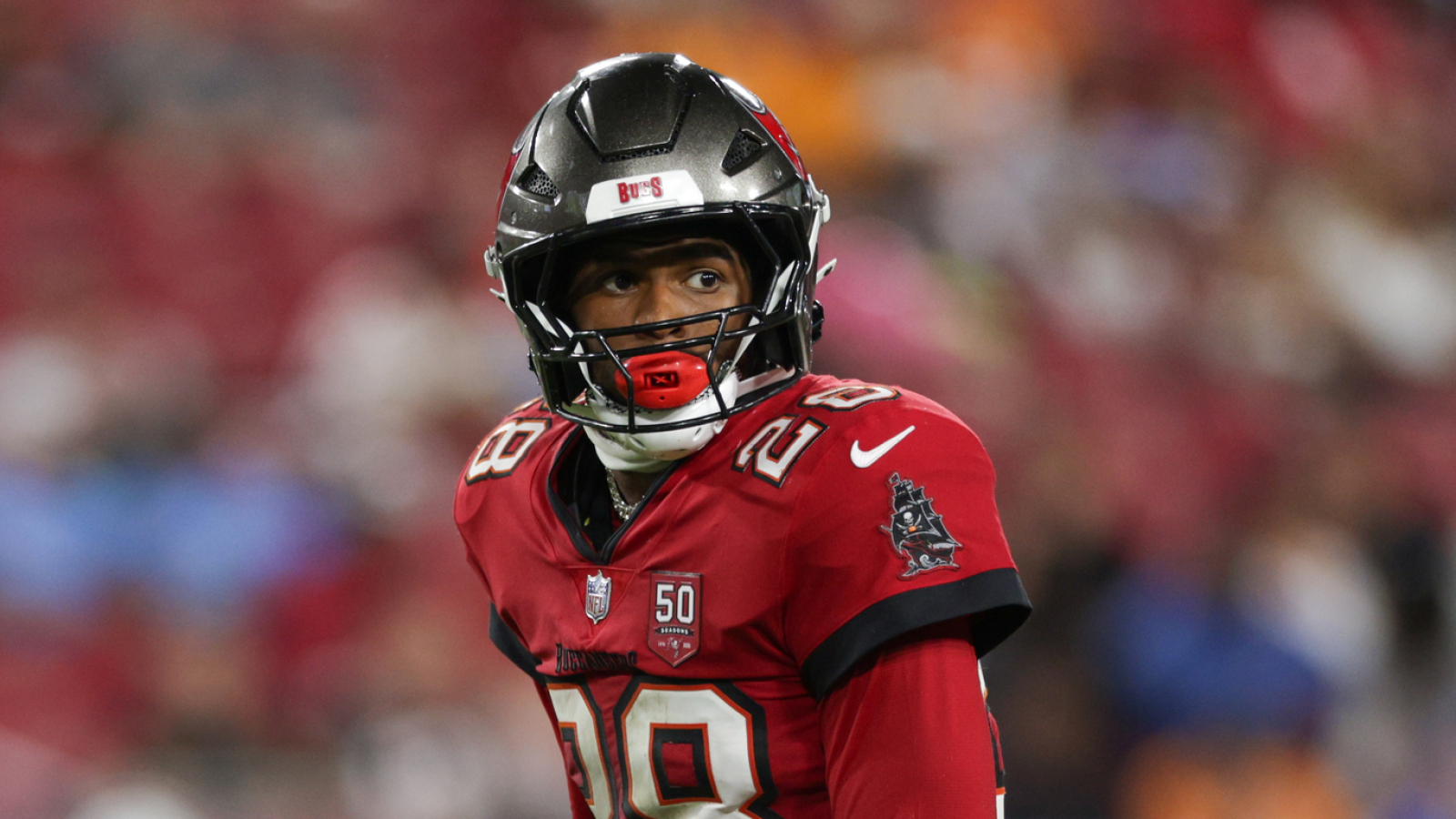 https://www.yardbarker.com/media/9/d/9dbcad405fd310eb65e87368e6067883fa39cbeb/thumb_16x9/buccaneers-hc-rips-shilo-sanders-inexcusable.jpg?v=1