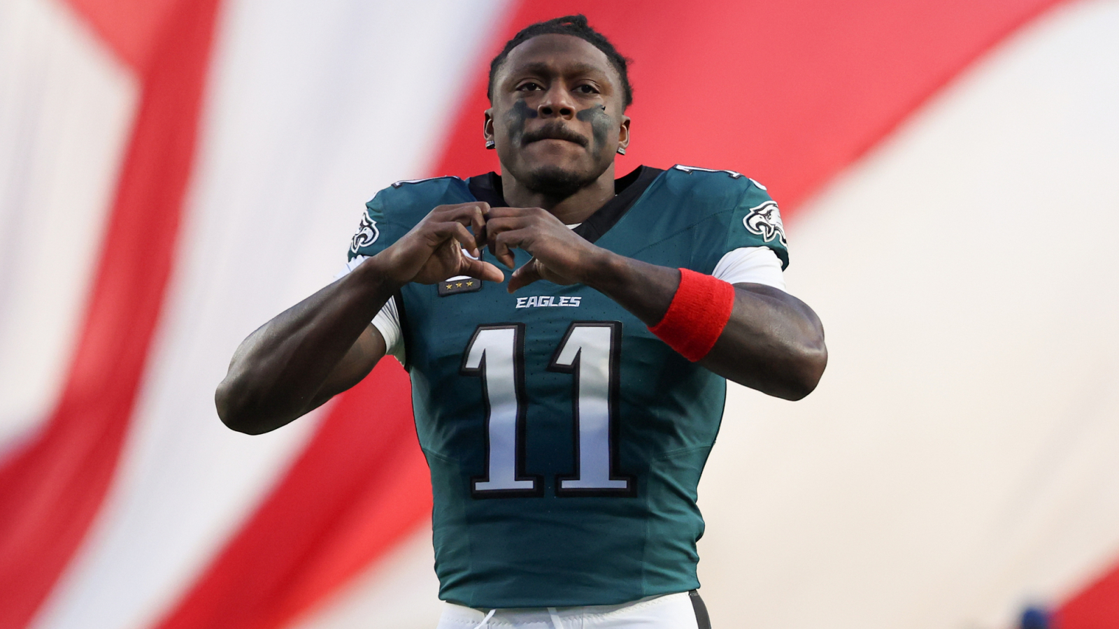 https://www.yardbarker.com/media/9/d/9dcf4462ffcf9817fd65f026937c772a8c2f8894/thumb_16x9/eagles-patriots-aj-brown-changed.jpg?v=1