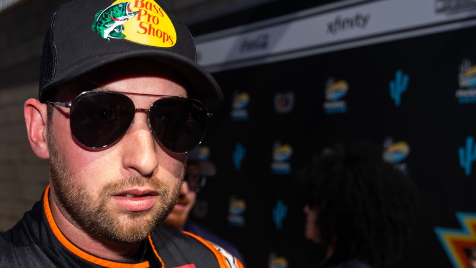 Chase Briscoe reveals he didn’t actually shave head, crushes bald community