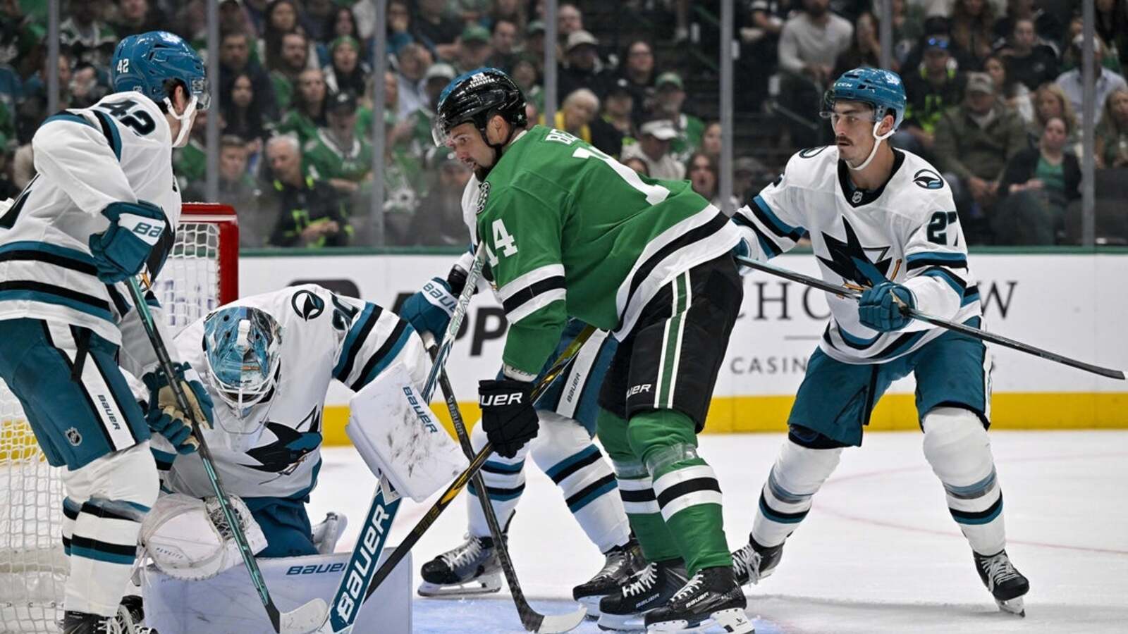 Stars cruise to shutout against Sharks for first win of season