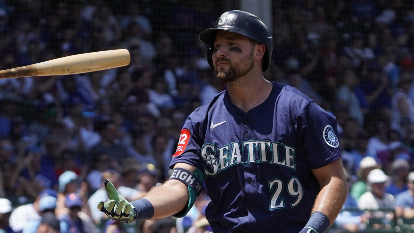 https://www.yardbarker.com/media/9/d/9dfaf1f4f970716f22416d651fa78a4e81a02734/thumb_16x9/cal-raleighs-latest-home-run-makes-history-puts.jpg?v=1