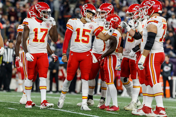 chiefs all yellow uniforms