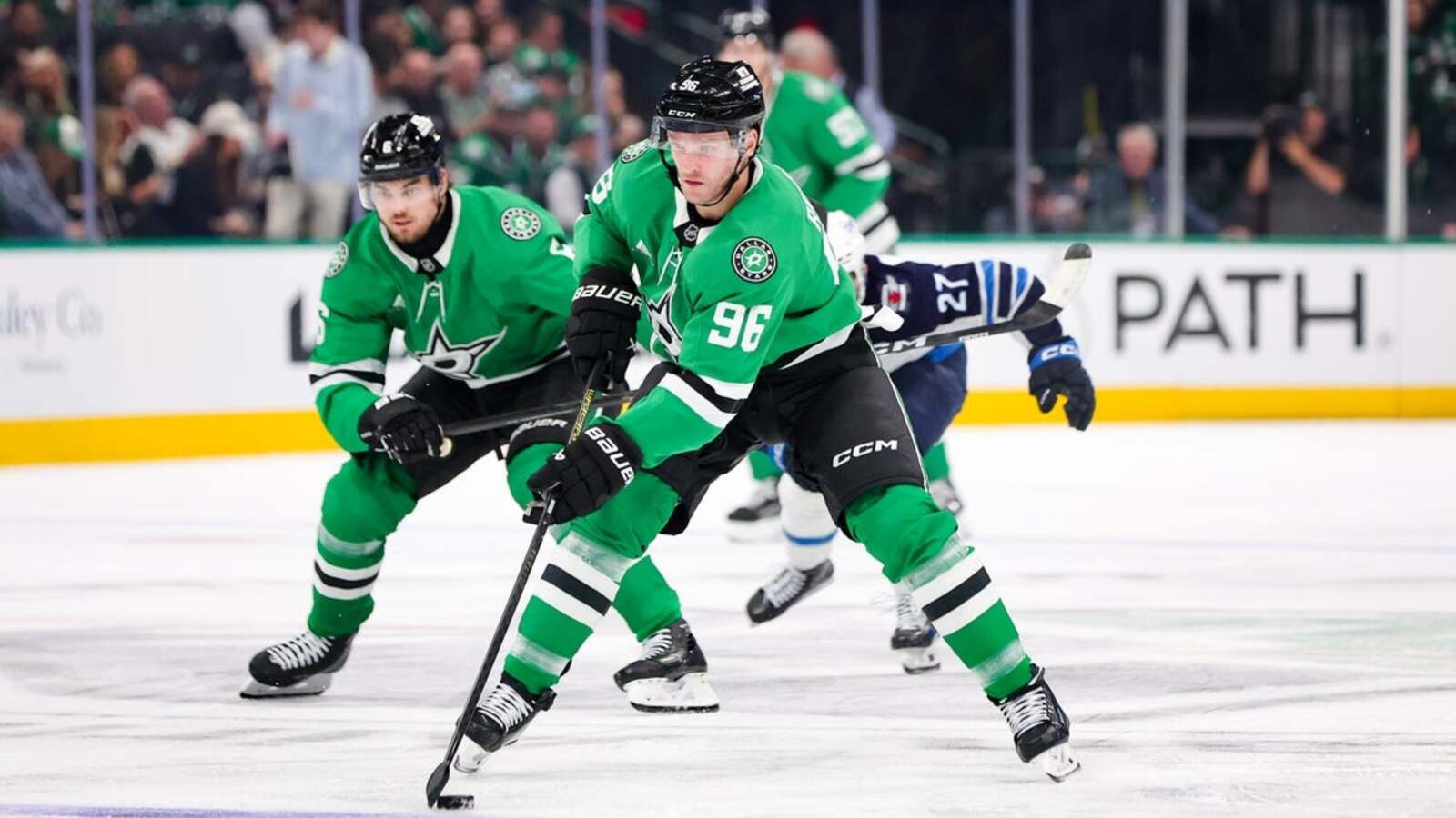 Revived Stars look to extend winning streak against Islanders