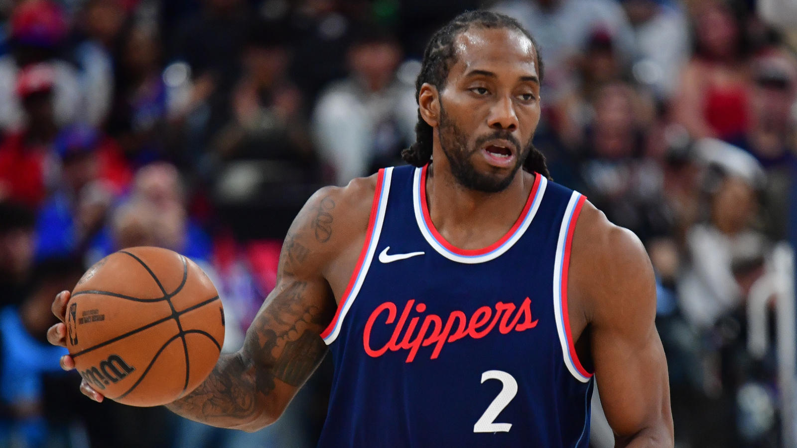 https://www.yardbarker.com/media/9/e/9e31377924b1fdb4a2c5c1e6d478ebf5c0406c4a/thumb_16x9/kawhi-leonard-report-brings-history-salary-cap.jpg?v=2