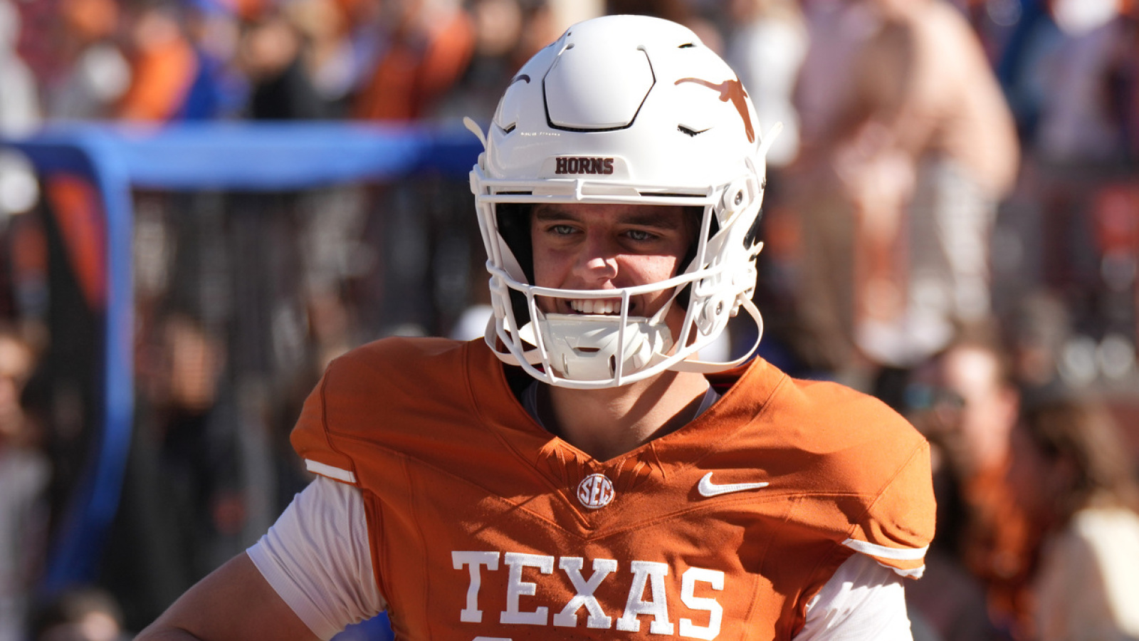 Texas reportedly taking steps toward potential Arch Manning benching