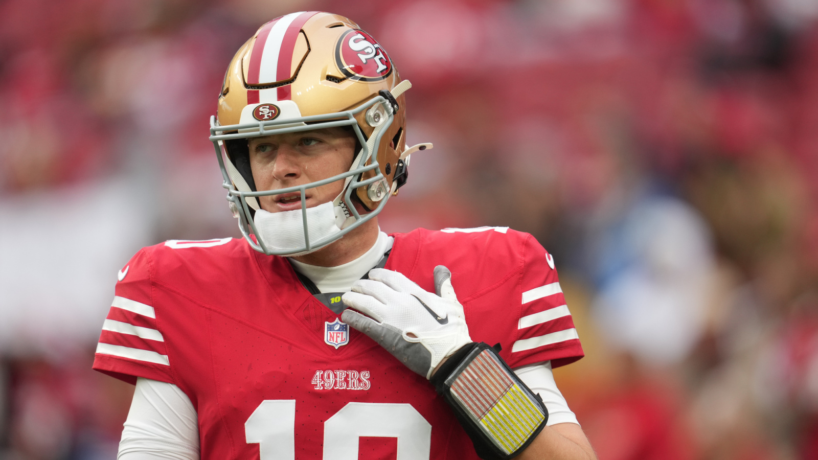 https://www.yardbarker.com/media/9/e/9e94d9ec6ad5695a75df6c91f32f50e3e18cec58/thumb_16x9/mac-jones-opens-brock-purdy-quarterback.jpg?v=1