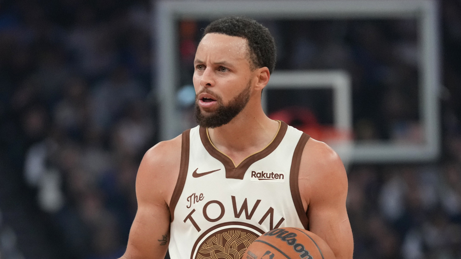 https://www.yardbarker.com/media/9/e/9eb7f97ec73154c448963dcda3319fc95fee0dfa/thumb_16x9/warriors-offer-stephen-curry-injury-update.jpg?v=1