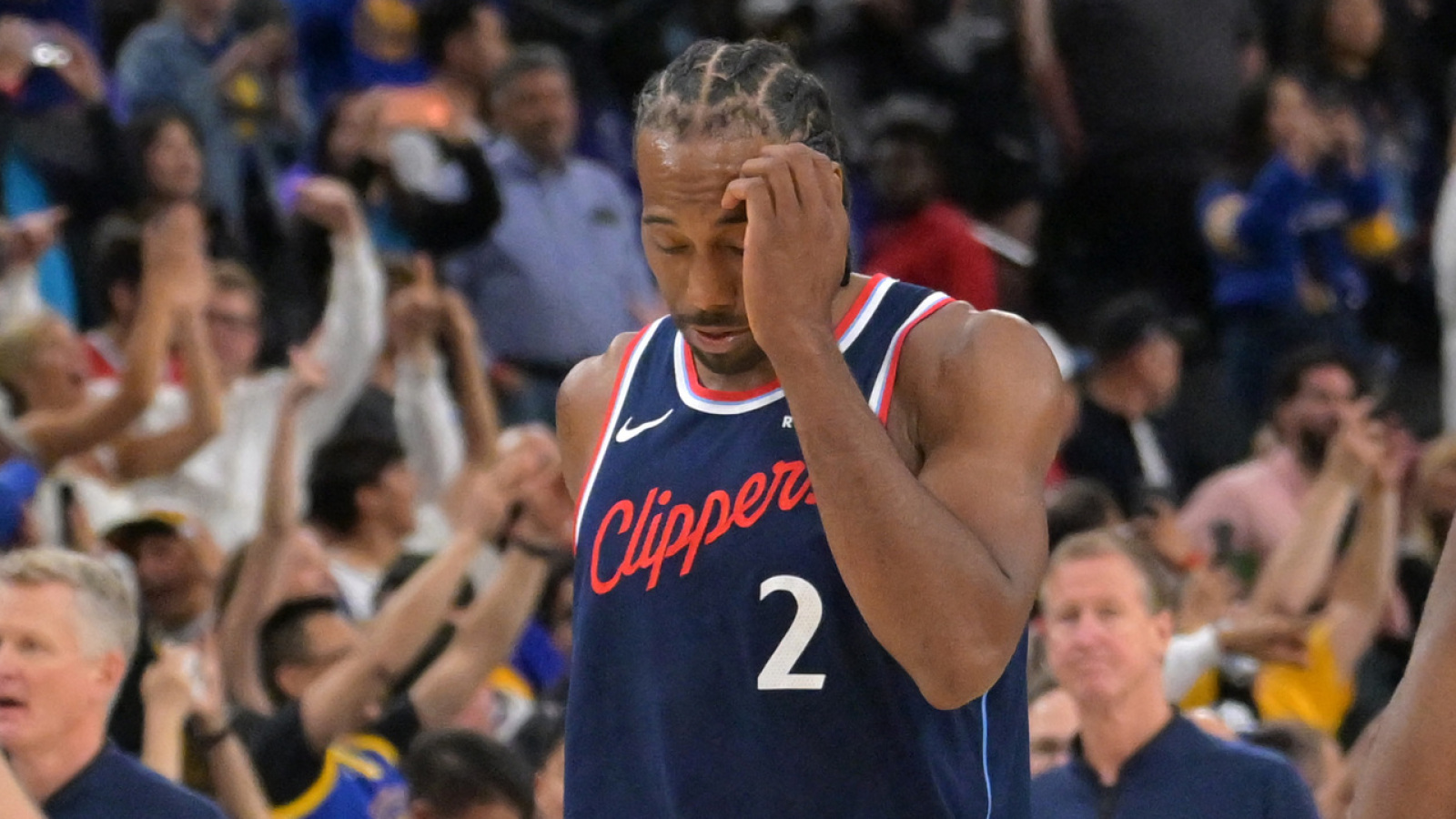 https://www.yardbarker.com/media/9/e/9eea2b58f9e014c7a3ddba9452c9e0a6874cd050/thumb_16x9/nba-potential-mess-on-hands-as-kawhi-leonard.jpg?v=1
