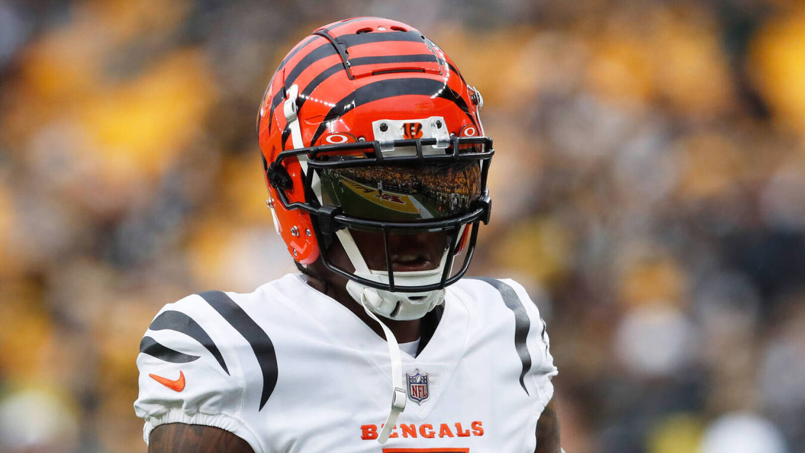 Tee Higgins just set the bar for DeVonta Smith with new contract