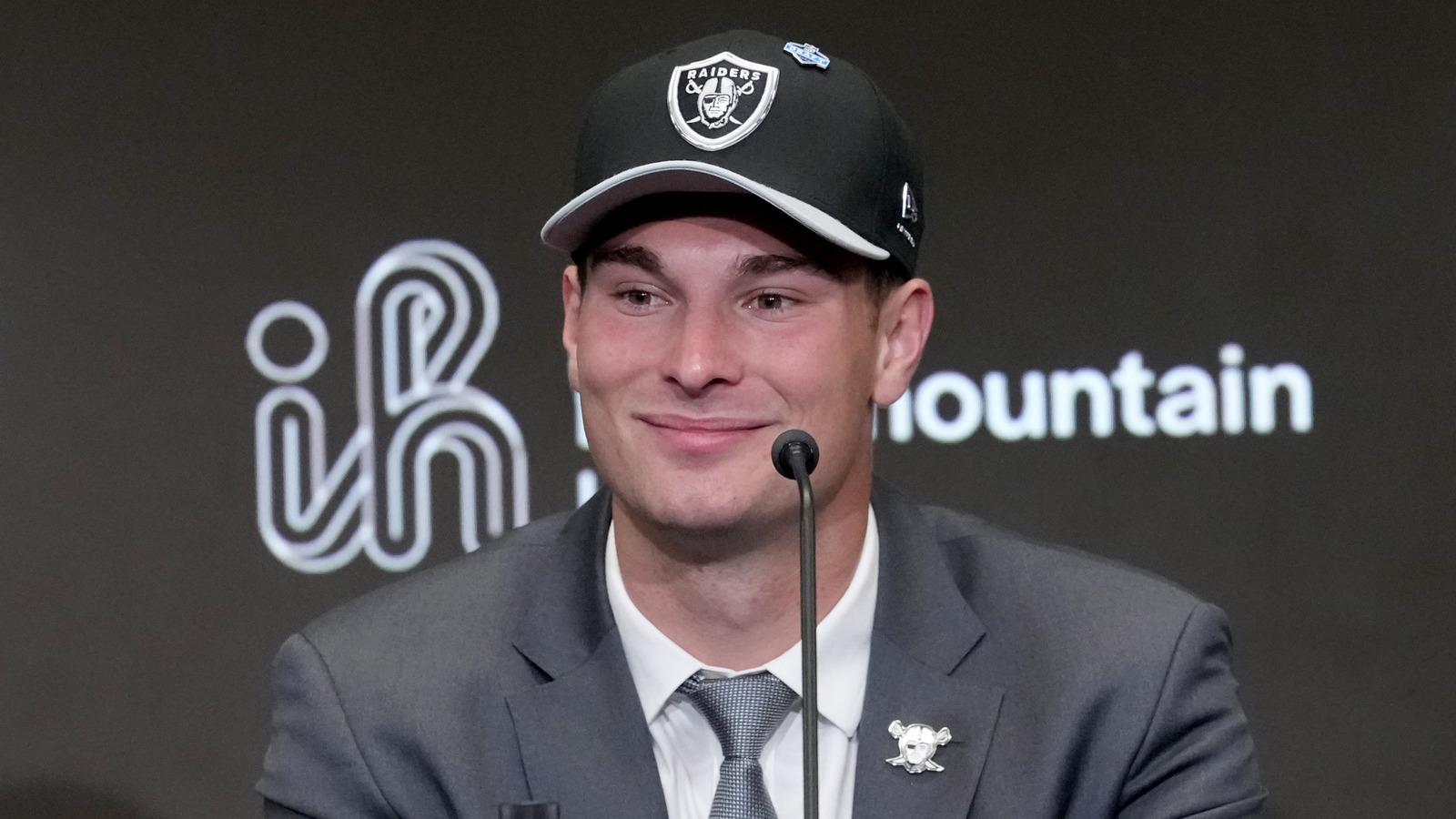 Mendoza keeps it simple after No. 1 pick: earn it