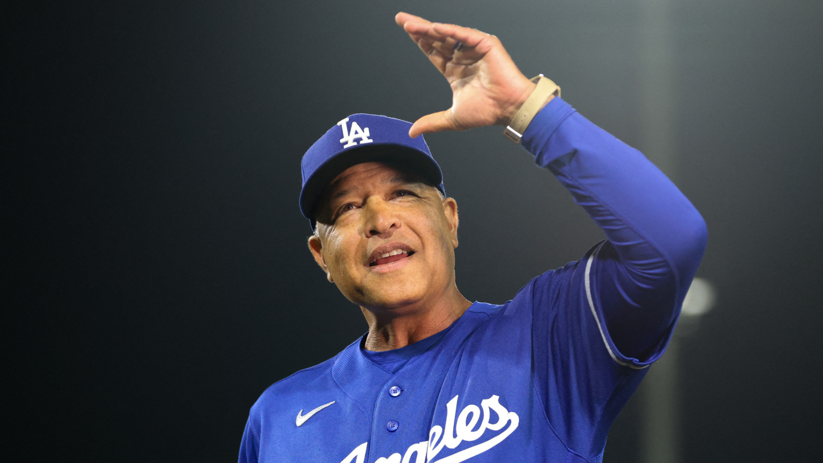 Dave Roberts' wild MLB trade-deadline idea for Dodgers isn't realistic