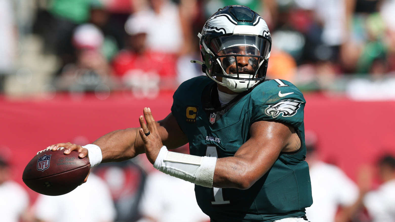 https://www.yardbarker.com/media/9/f/9fd69f76239eeadbee5967ea870ce6a23bcc7b21/thumb_16x9/undefeated-eagles-havent-even-played-best.jpg?v=1