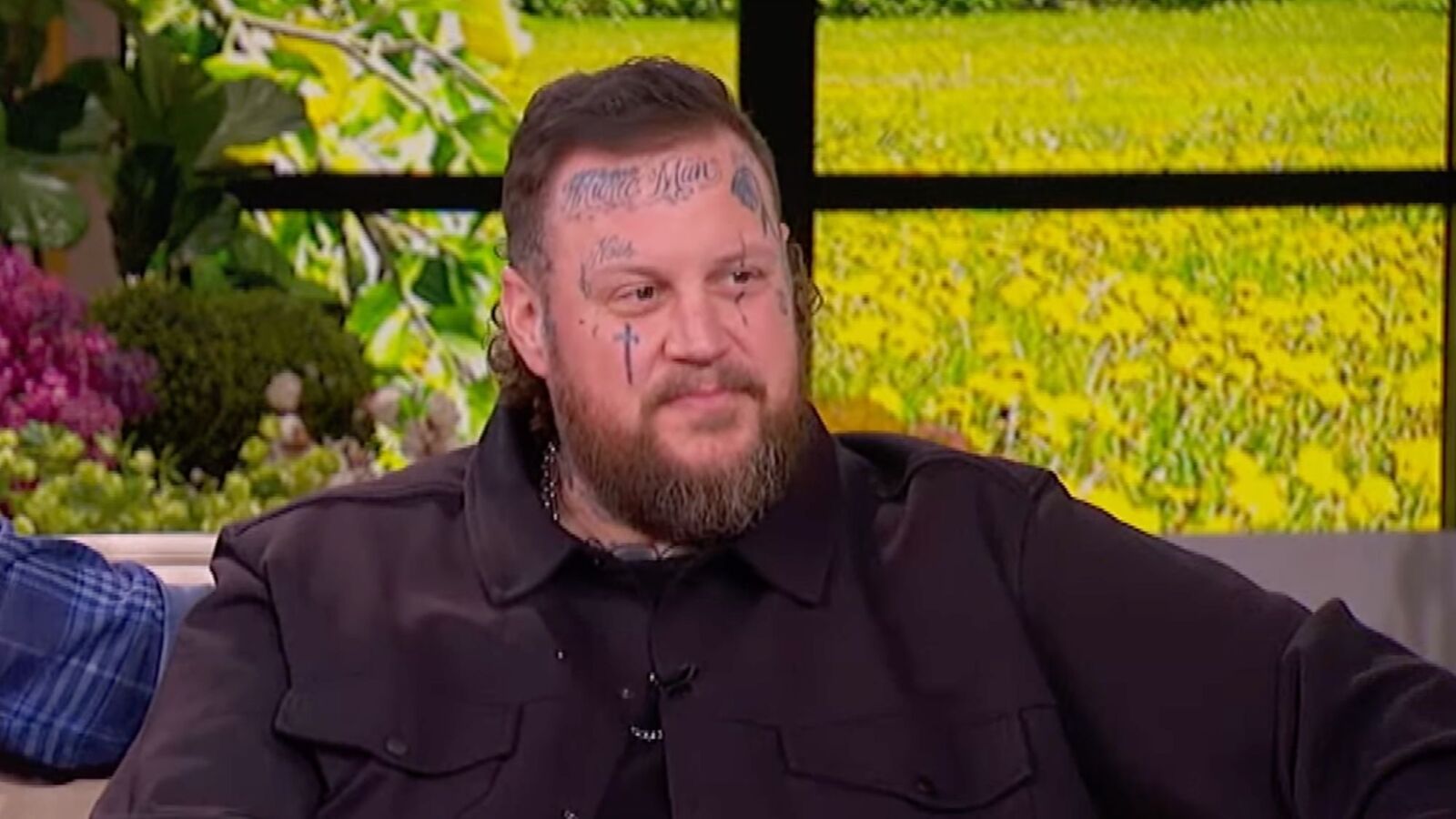 Jelly Roll's Messy Mishap: Singer Confesses to Pooping Himself on Stage ...