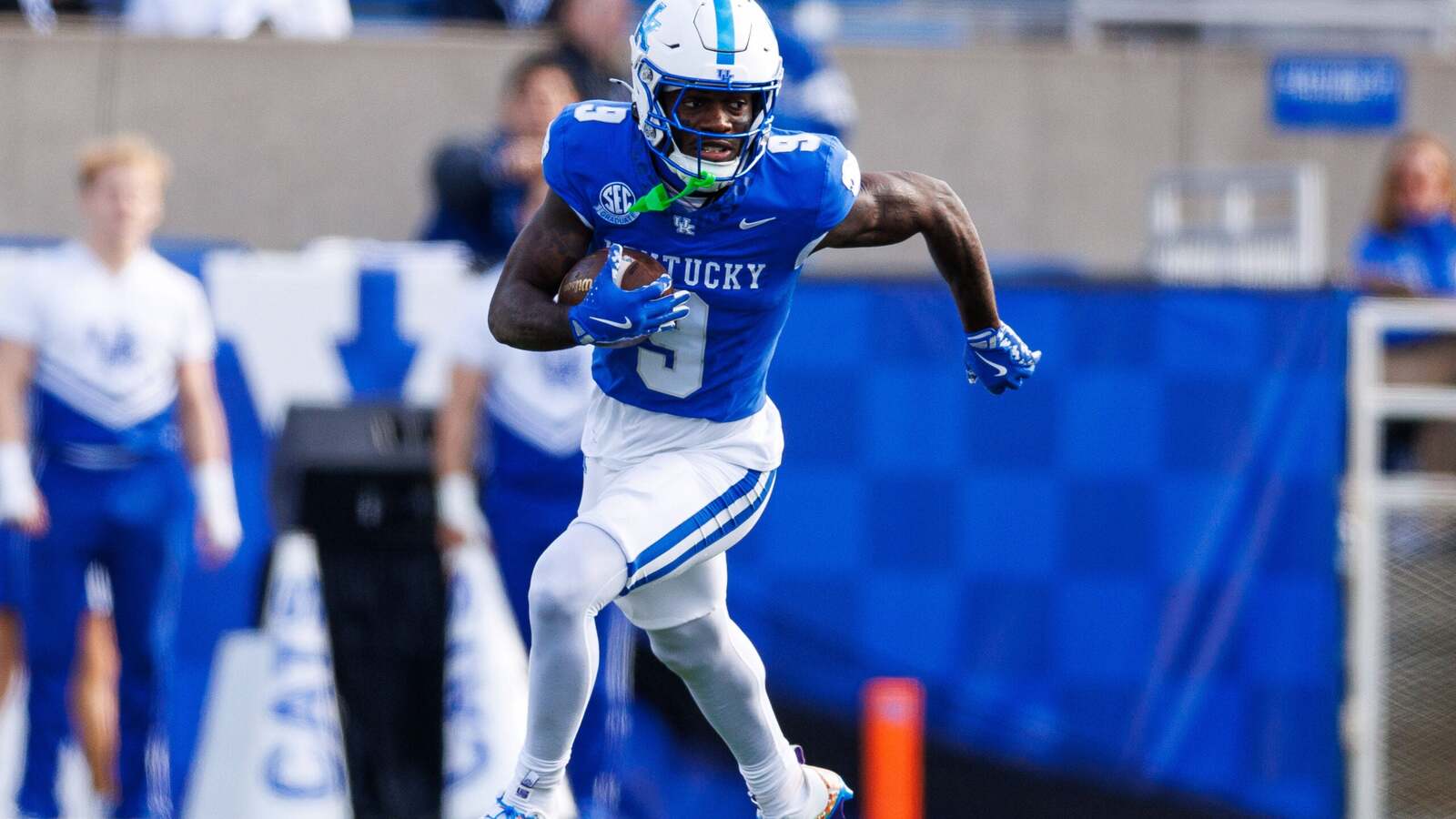 Bills quietly sign another difference-maker that the rest of the NFL forgot to draft at a premium position in another slam dunk from Brandon Beane