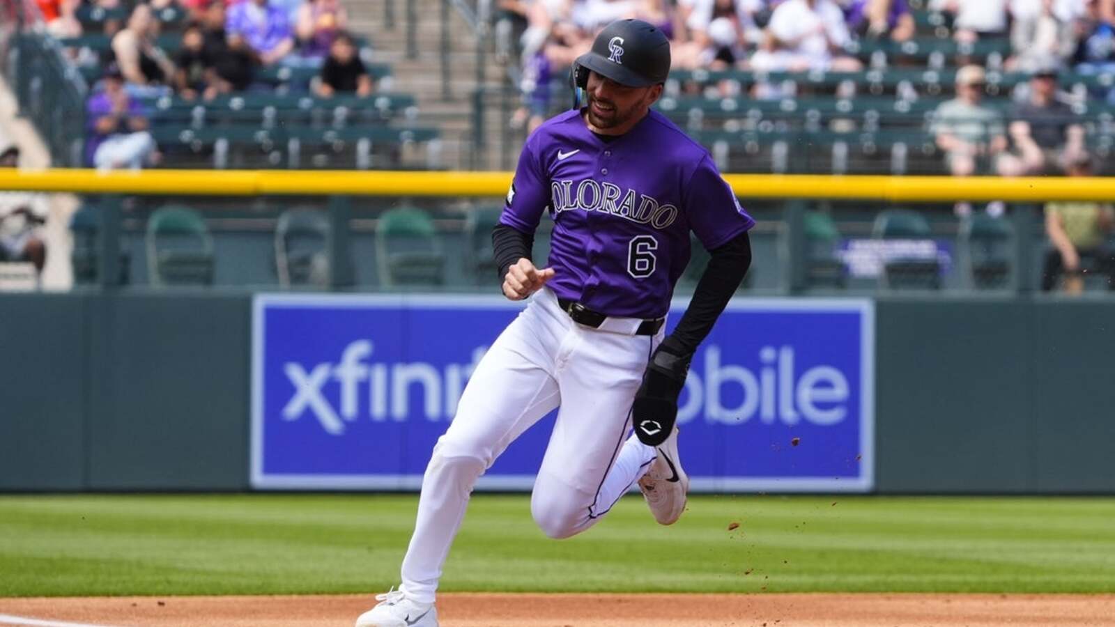 Rockies earn rare series sweep of Astros in Denver