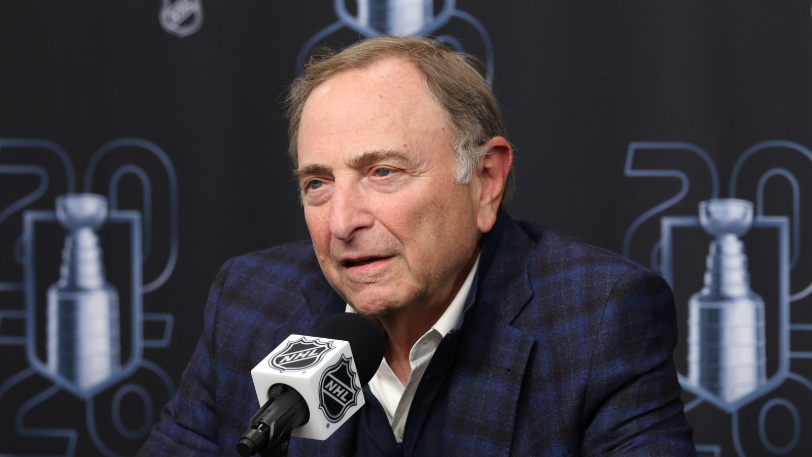 https://www.yardbarker.com/media/a/0/a015fdf5ae9000585bf7c50f590ae5da7607bdb1/thumb_16x9/nhls-national-television-schedule-reveals.jpg?v=1