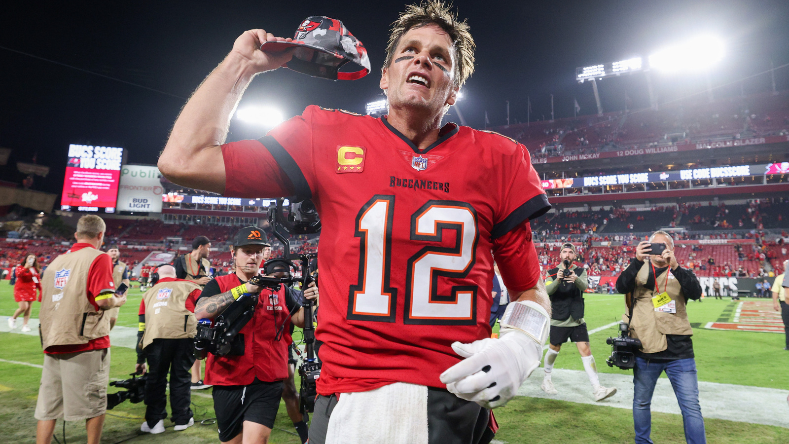 Tom Brady open to playing in 2023 Yardbarker