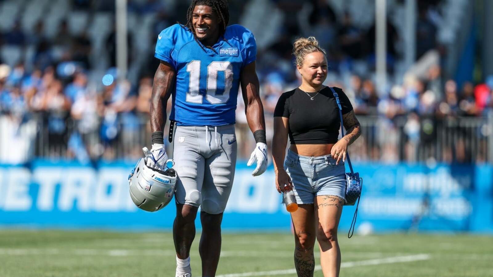 https://www.yardbarker.com/media/a/0/a055c150d76f1e0dcd47def862f671db4f80cb4b/thumb_16x9/29504656.jpg