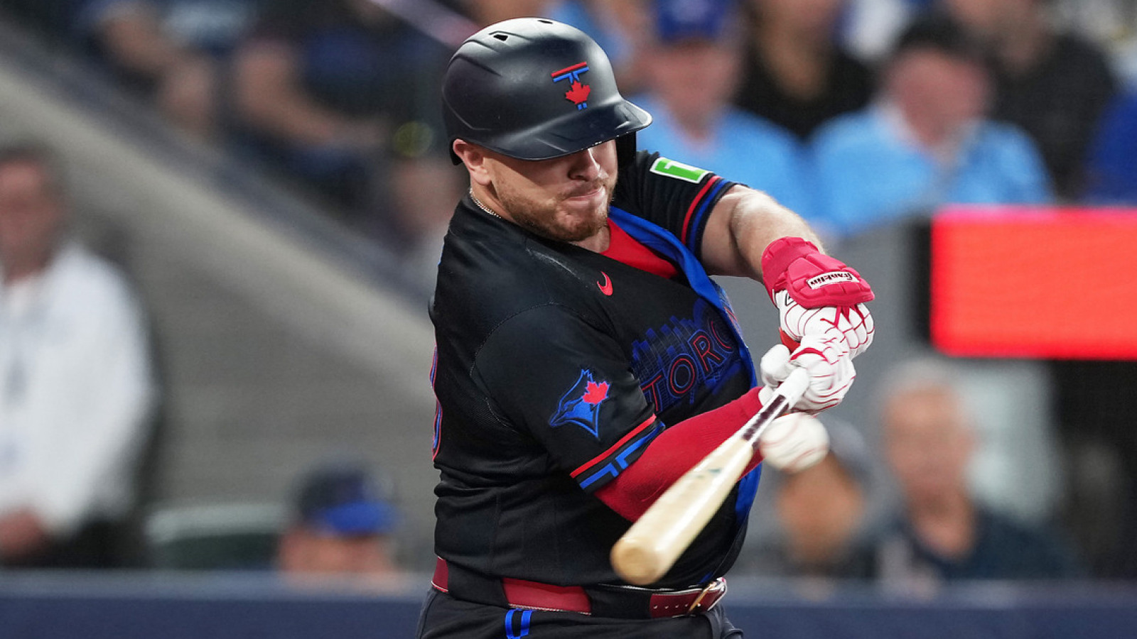 https://www.yardbarker.com/media/a/0/a0b4b2d73d8fbf7802c9ee200bc5b23116d07d3b/thumb_16x9/blue-jays-alejandro-kirk-provides-immediate.jpg?v=1