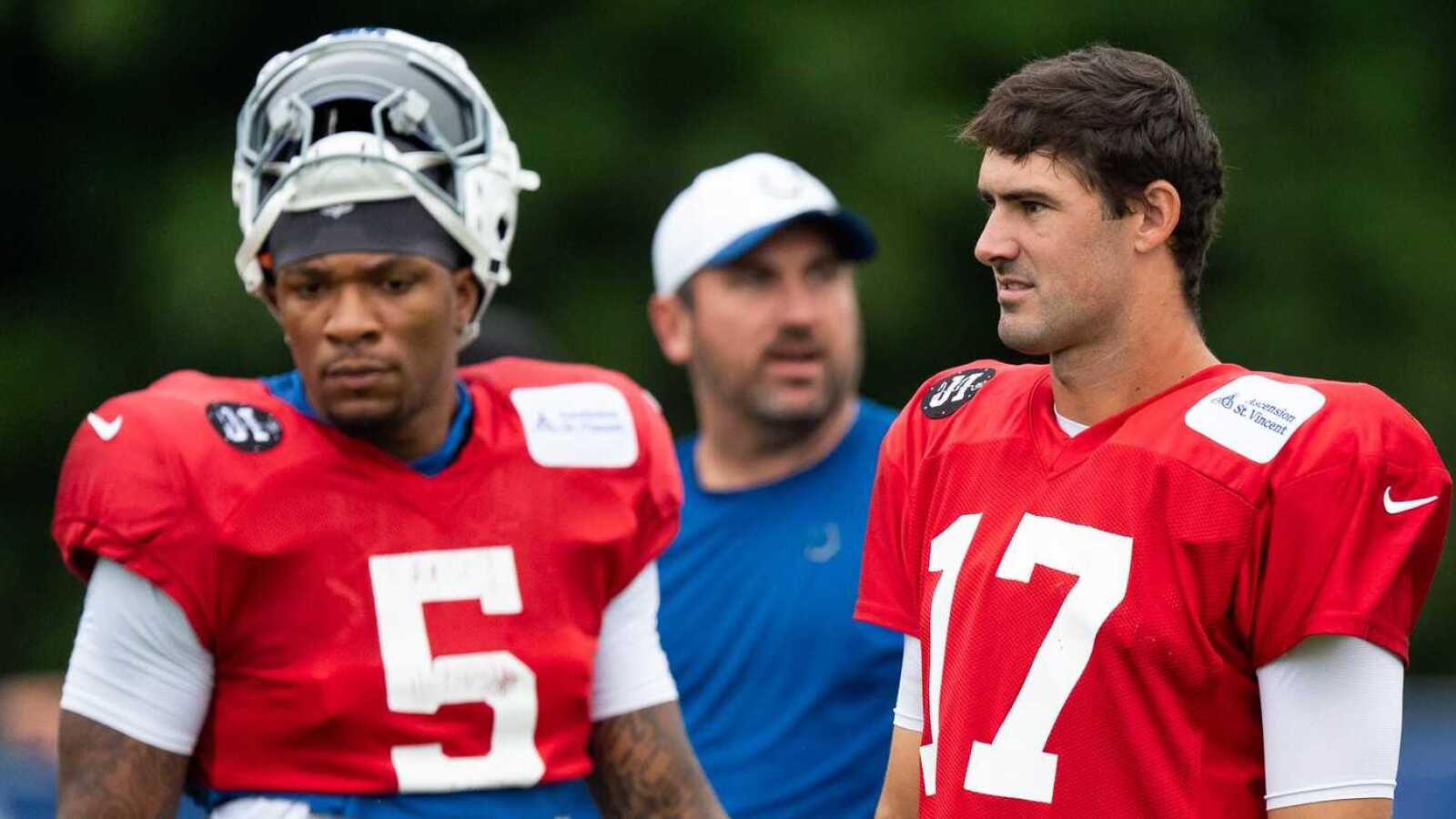 https://www.yardbarker.com/media/a/0/a0bab1292ed5edb1ba65de4cb1fc80c91c2b9801/thumb_16x9/last-first-round-quarterback-drafted-each-nfl.jpg?v=1