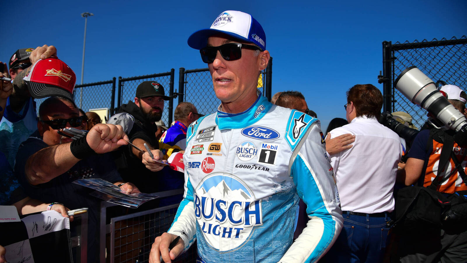 Kevin Harvick gives surprising choice for driver who should have highest level of concern Kevin Harvick gives surprising choice for driver who should have highest level of concern