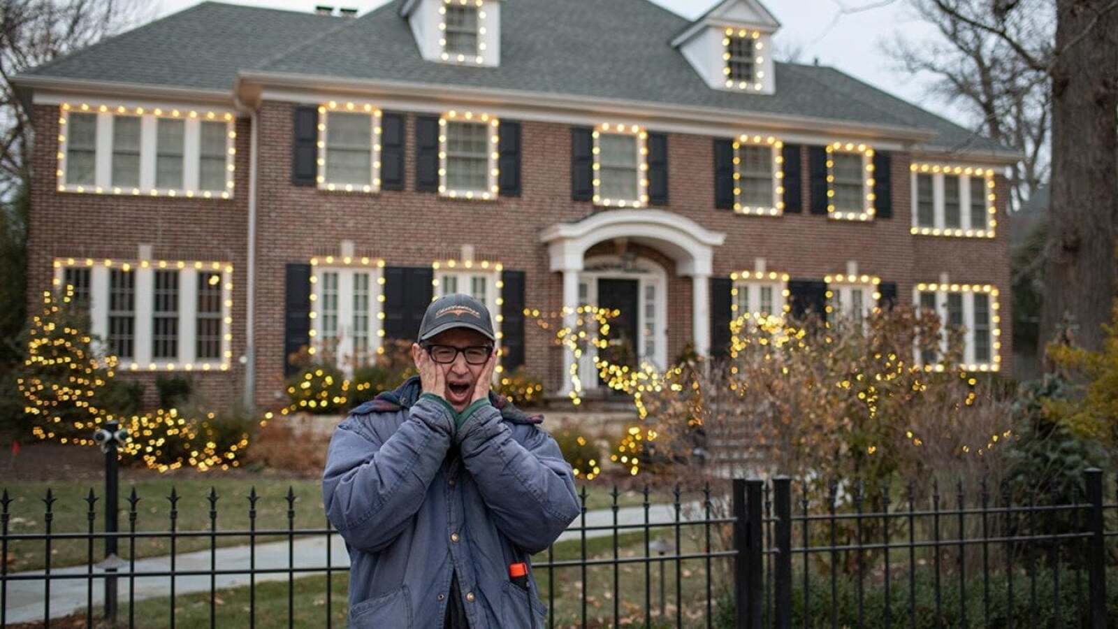 What it costs to live in America’s iconic holiday movie towns | Yardbarker