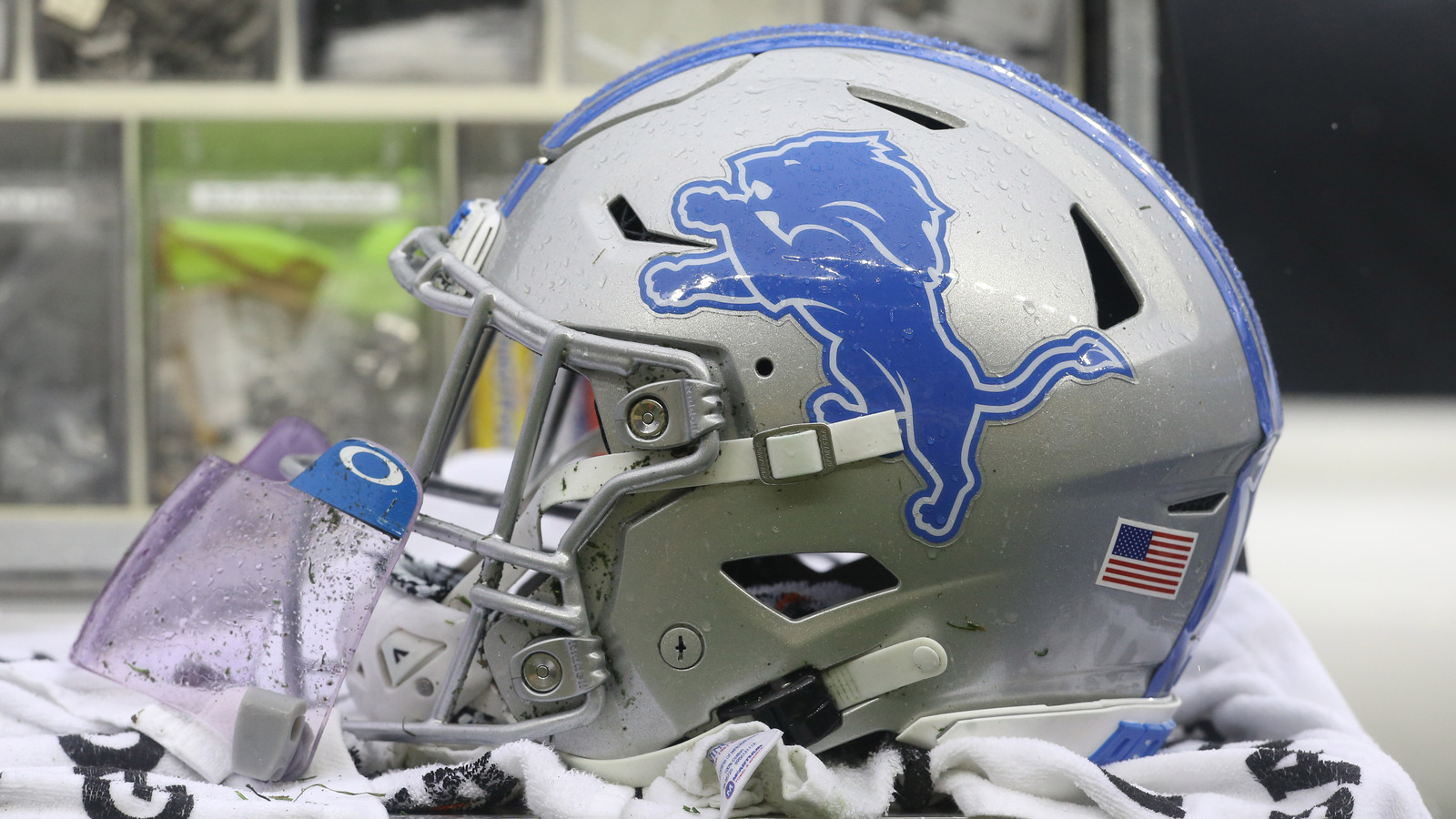 Detroit Lions unveil alternate helmet