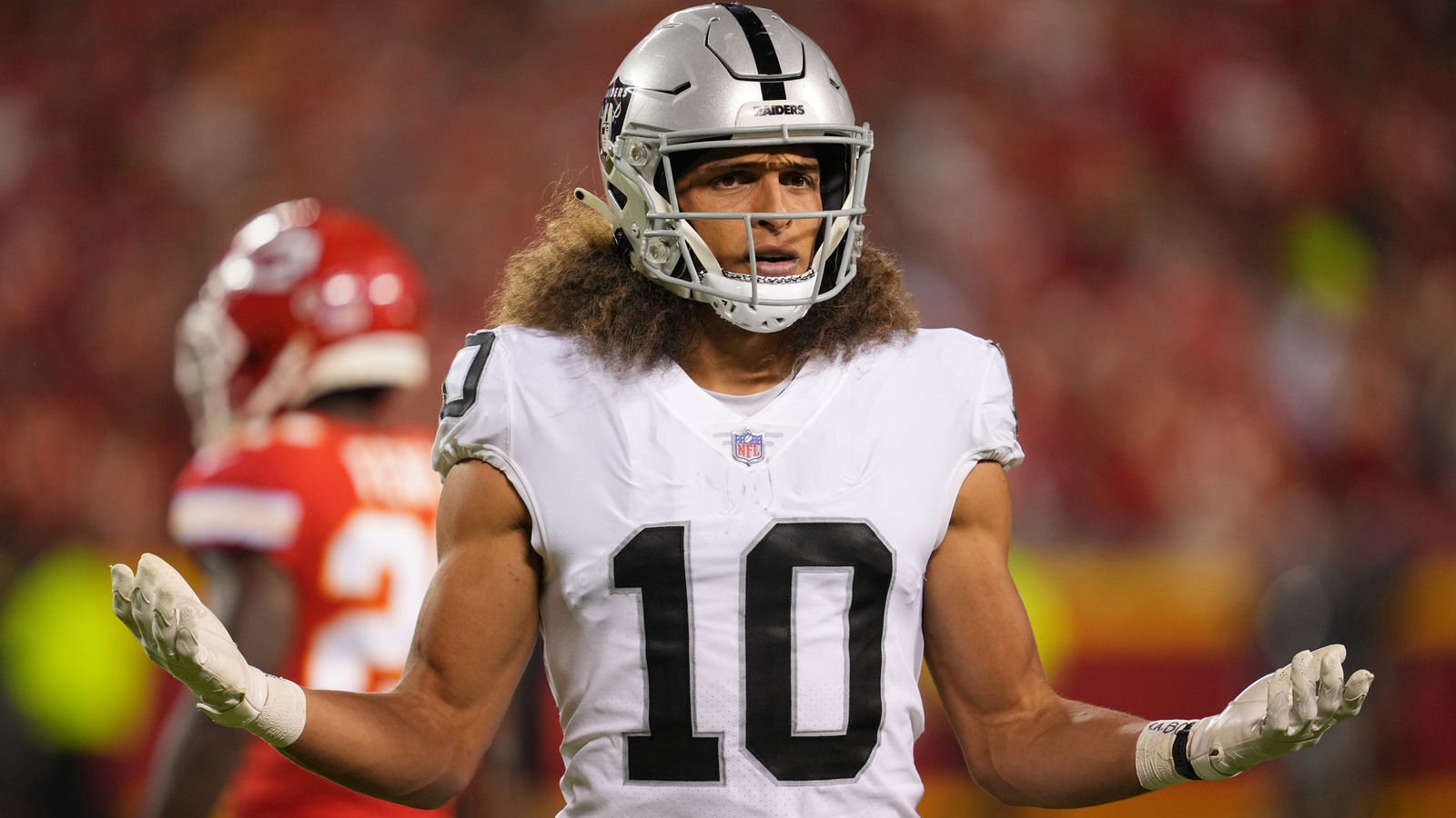 Raiders freespirited WR Mack Hollins Let me play barefoot Yardbarker