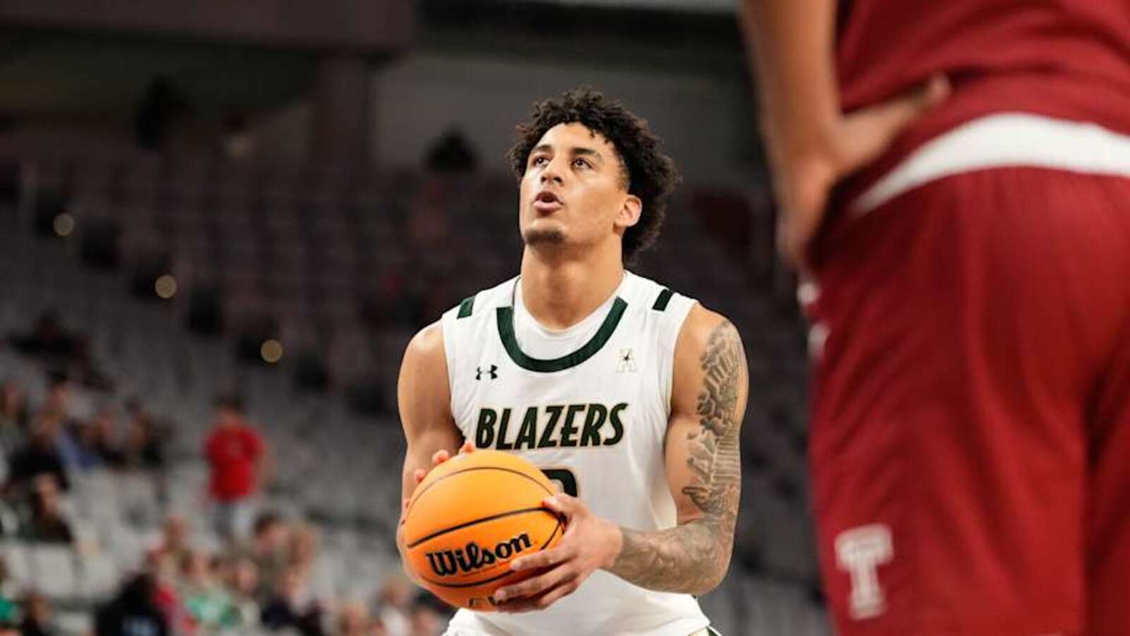 Yaxel Lendeborg high on Michigan's bigs: 'we're going to be the best frontcourt in the game'