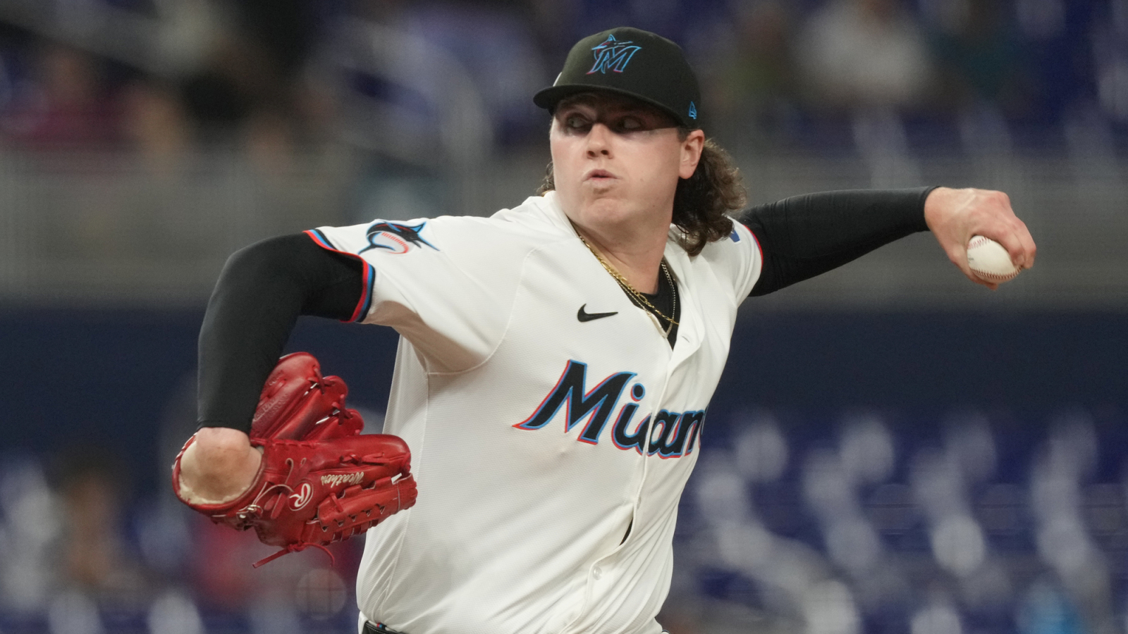 https://www.yardbarker.com/media/a/1/a14d6b1acf7c287be3f9fa6f2d8df78089ff3893/thumb_16x9/yankees-awaken-offseason-slumber-trade-marlins.jpg?v=1