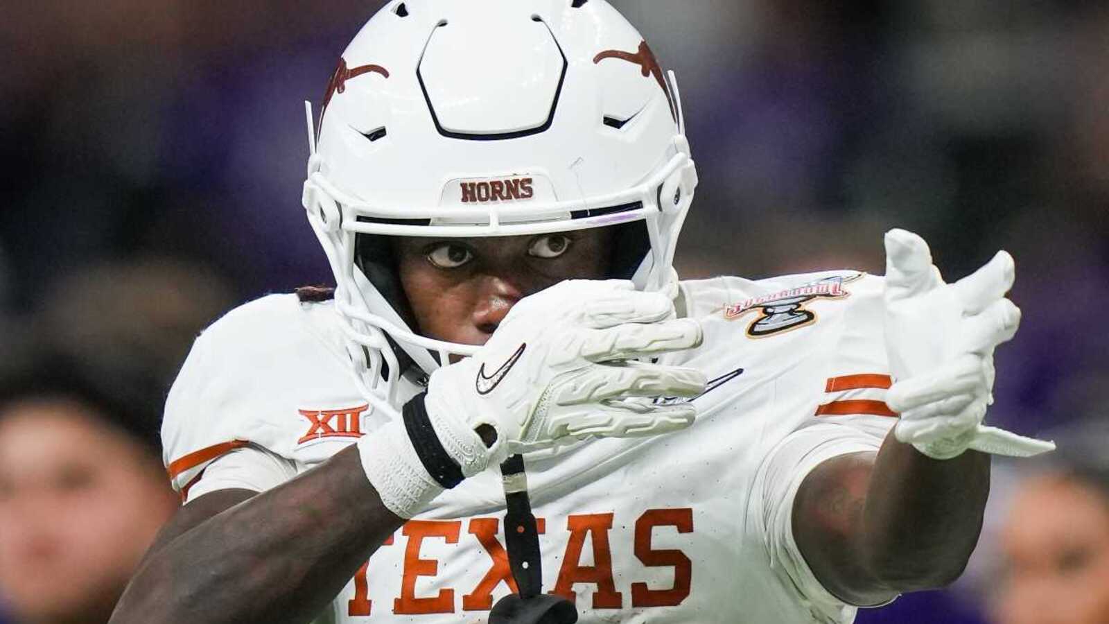 Former Texas Longhorns star WR Xavier Worthy shines, scores for Kansas