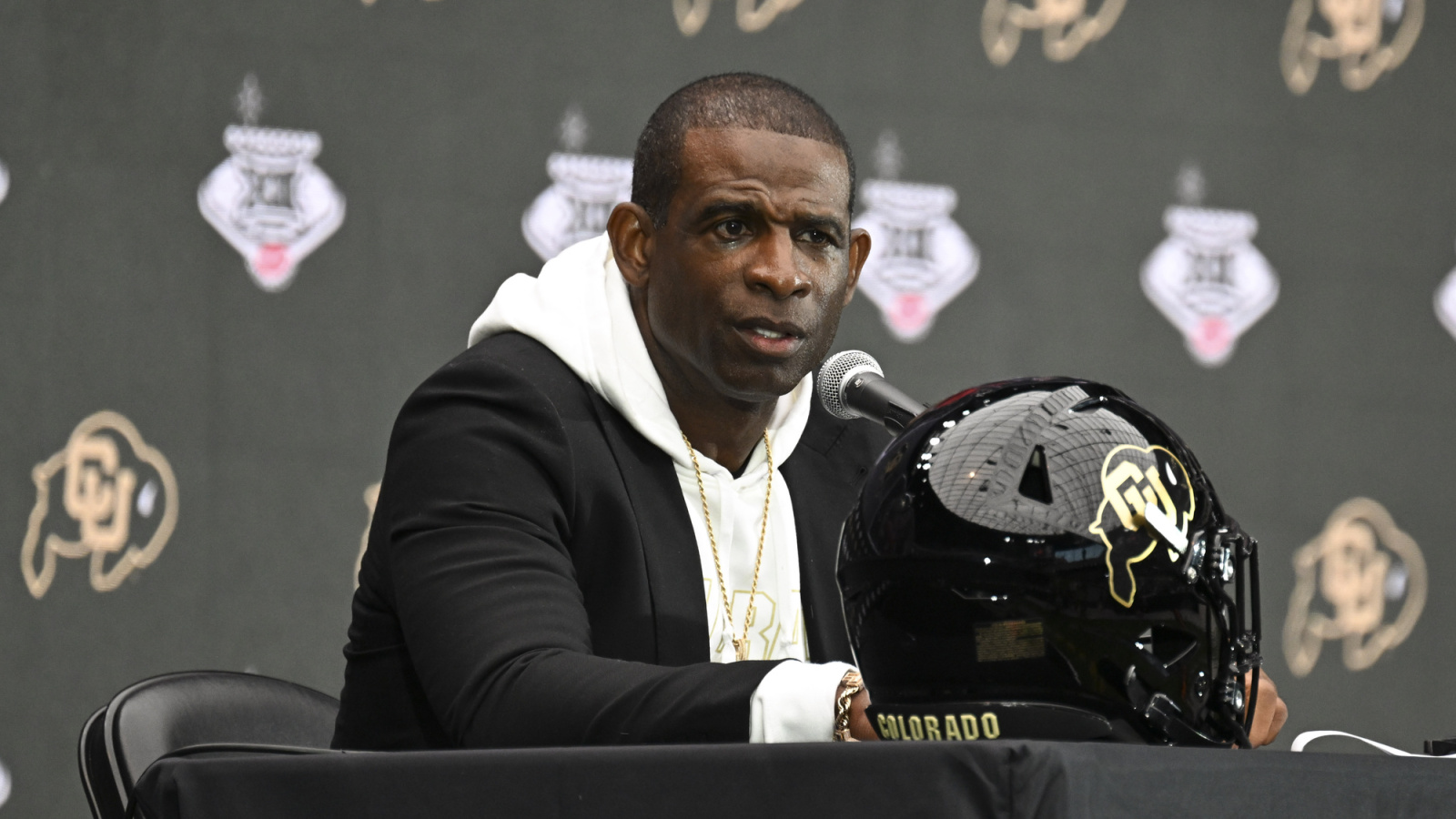 Report Colorado Buffaloes coach resigned from Deion Sanders' staff in