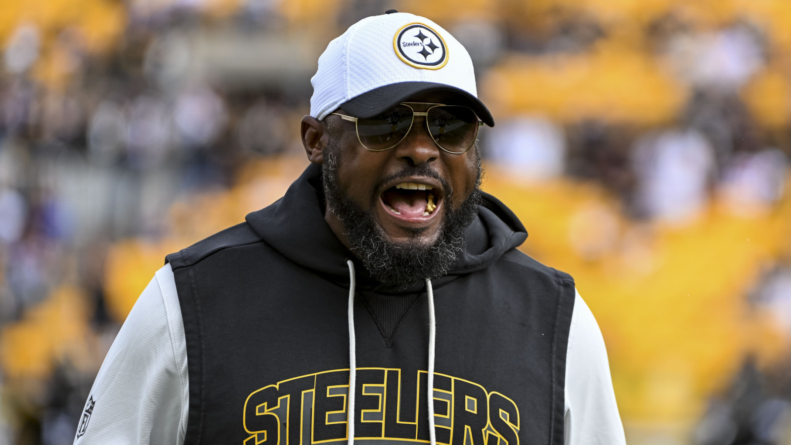 https://www.yardbarker.com/media/a/2/a22fb03598773ed76e449fcc30e2e78bf0b62c17/thumb_16x9/steelers-should-consider-stunning-mike-tomlin-move.jpg?v=1