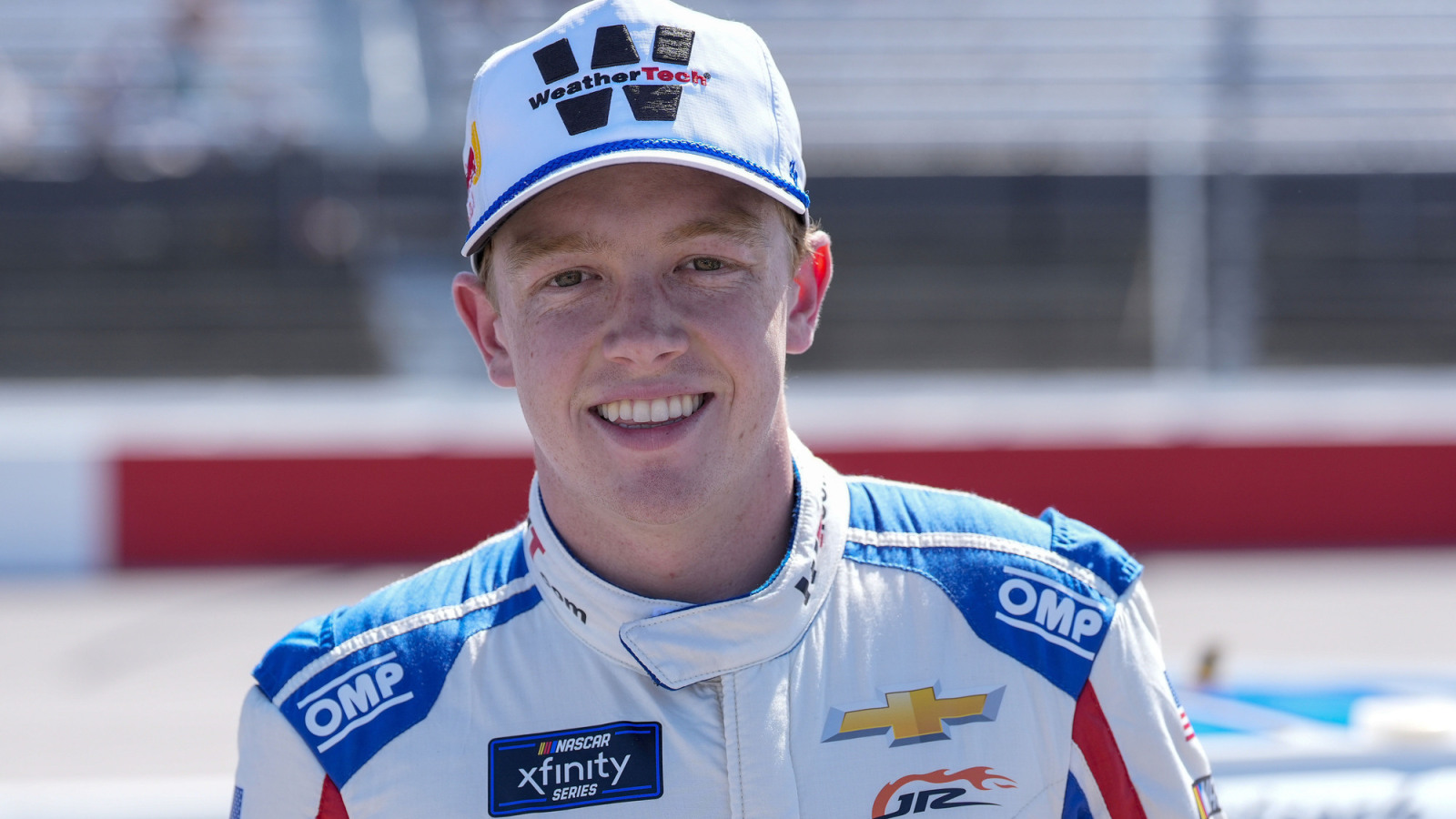 https://www.yardbarker.com/media/a/2/a2652b41f90e8dd35821b23985e37818e0c9f43d/thumb_16x9/zilisch-wins-pole-nascar-xfinity-series-race.jpg?v=1