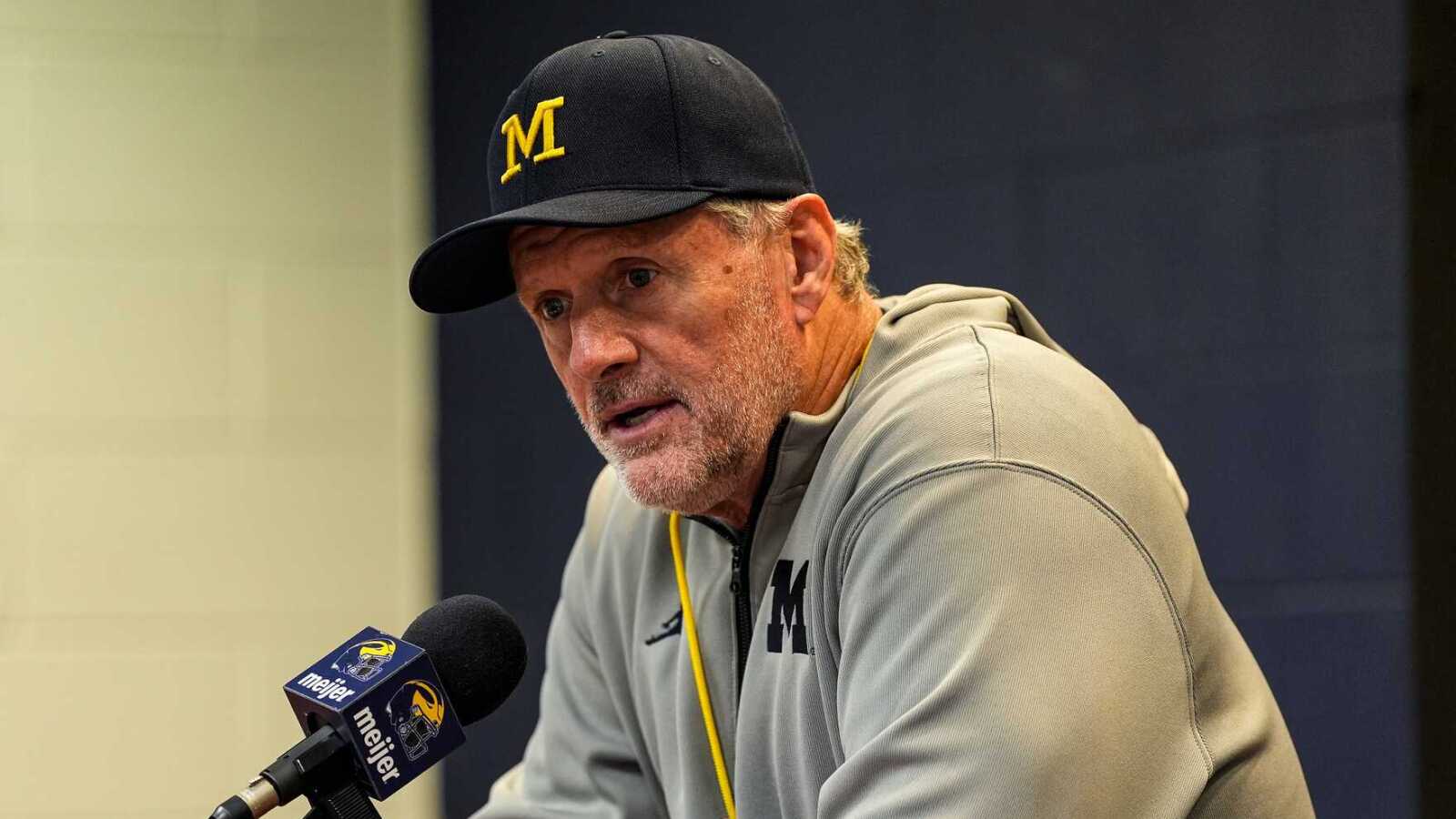 https://www.yardbarker.com/media/a/2/a28191e2aefee21fb25a537e1d485f8d81ce0f30/thumb_16x9/michigan-football-recruit-makes-blunder-while.jpg?v=1