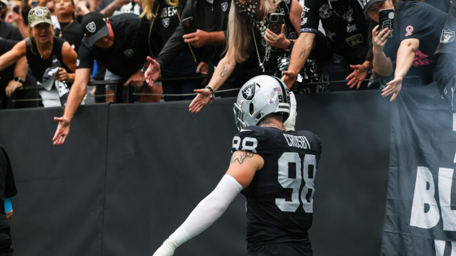 Raiders Suffer Fourth Consecutive Loss Against Rams