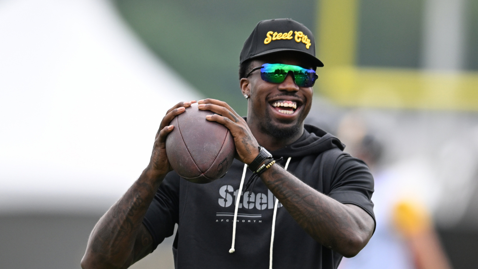 Will the Steelers get a deal done with Joey Porter Jr. before Week 1?