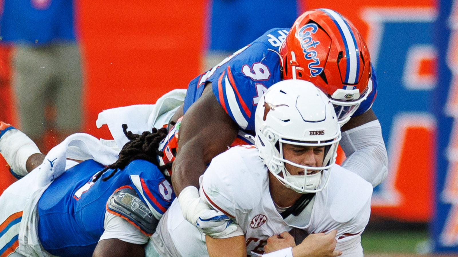 https://www.yardbarker.com/media/a/2/a2fbe4910646b9175509e70a14cd3dab08921dd3/thumb_16x9/arch-manning-texas-must-recalibrate-season.jpg?v=1