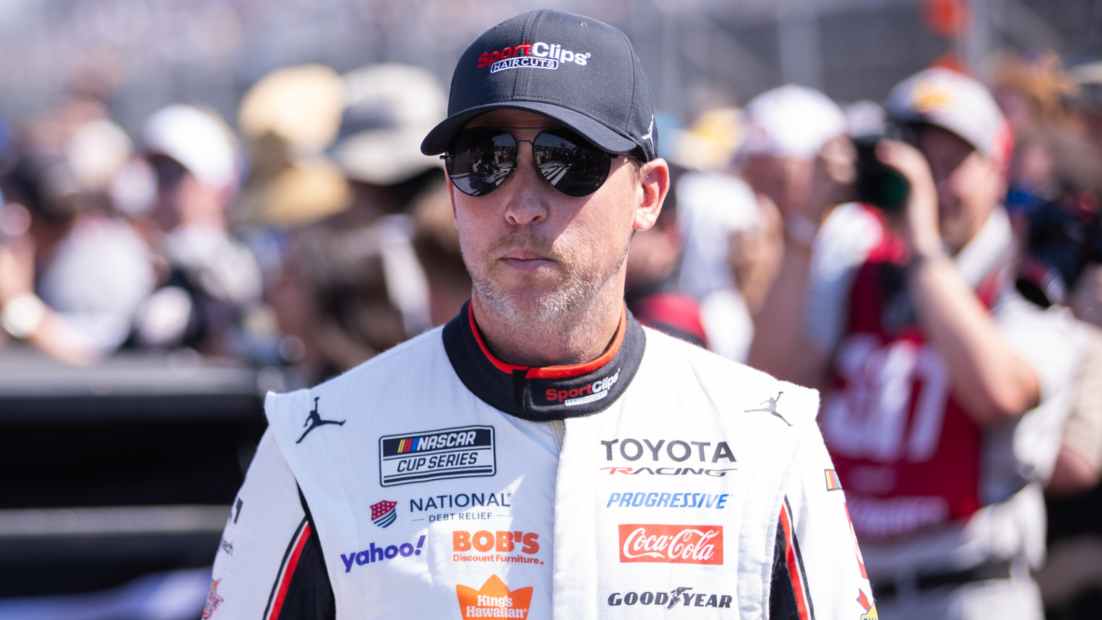 https://www.yardbarker.com/media/a/3/a30cbd5fc0f22b1d0d2458f59d4fe824fe2f14d4/thumb_16x9/denny-hamlin-responds-kyle-busch-said-he-his-life.jpg?v=1