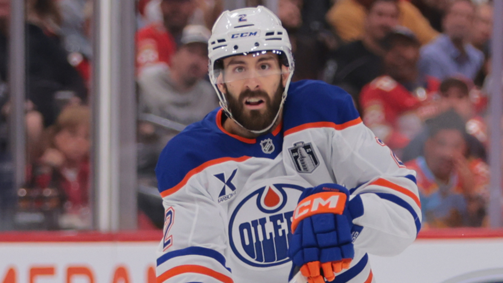 https://www.yardbarker.com/media/a/3/a317a556517f90d5bb4bfae857569022fff9634e/thumb_16x9/these-potentially-contentious-defenseman.jpg?v=1