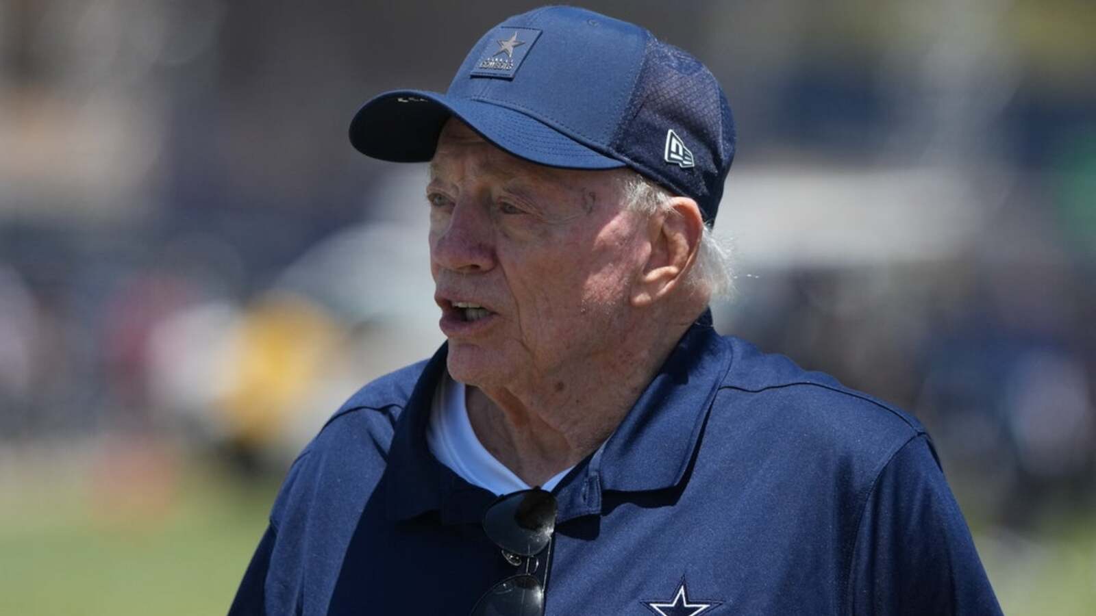Jerry Jones: Cowboys have 'serious' financial room to make trade