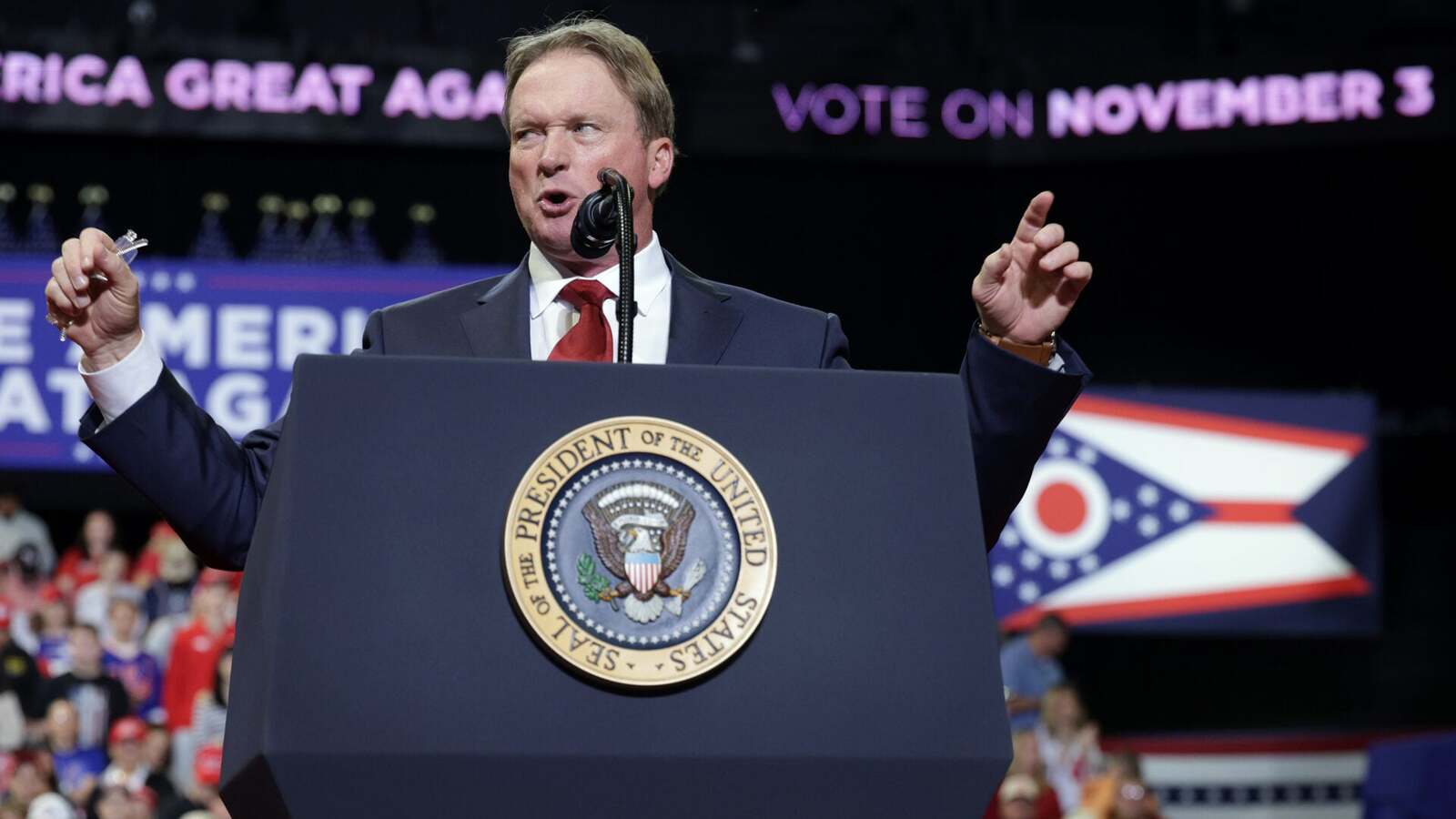 Jon Gruden Shows Support for Donald Trump at Ohio Rally